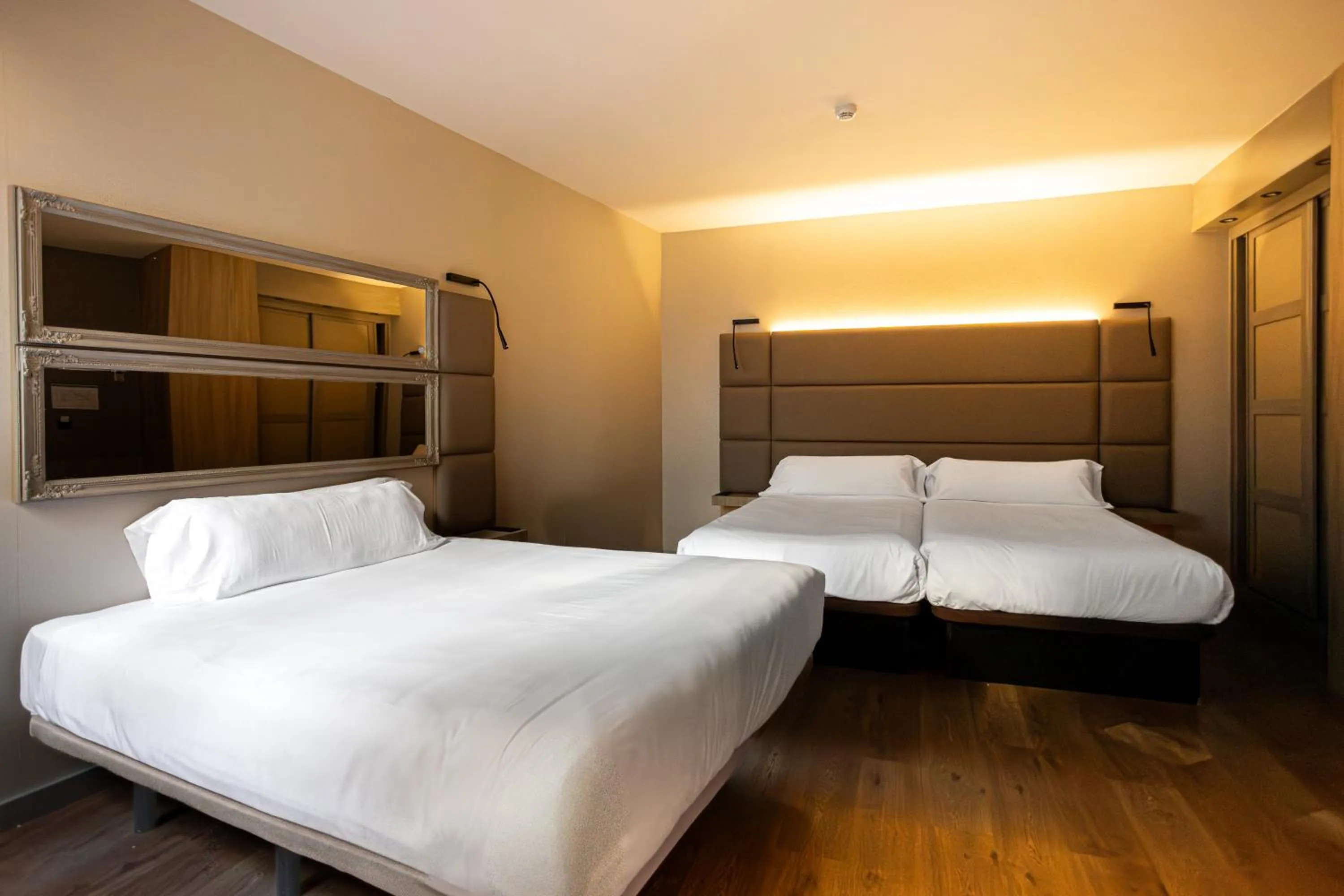 Bed in Hotel Centro Los Braseros