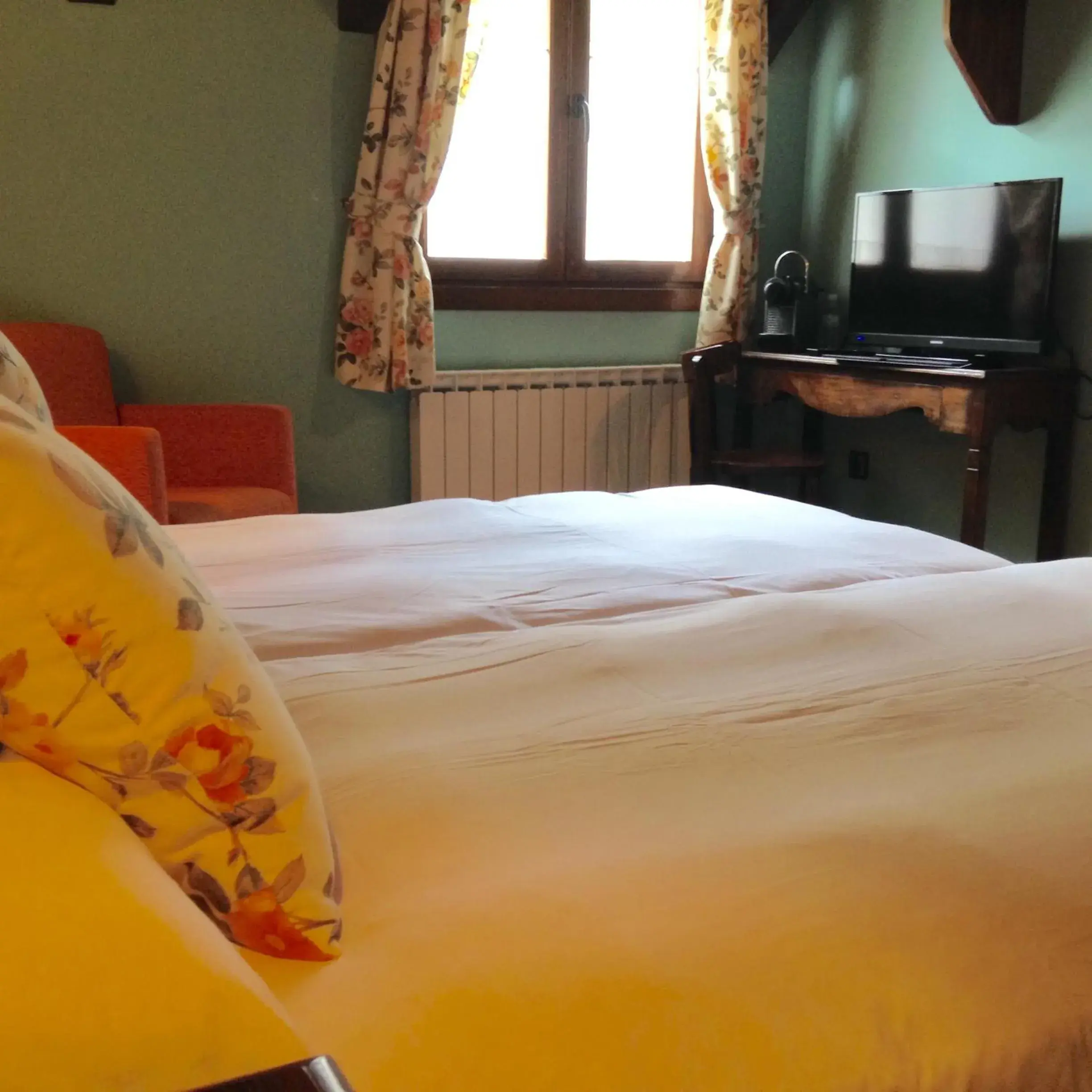 Twin Room in Hotel Casa Arcas Twin Room in Hotel Casa Arcas