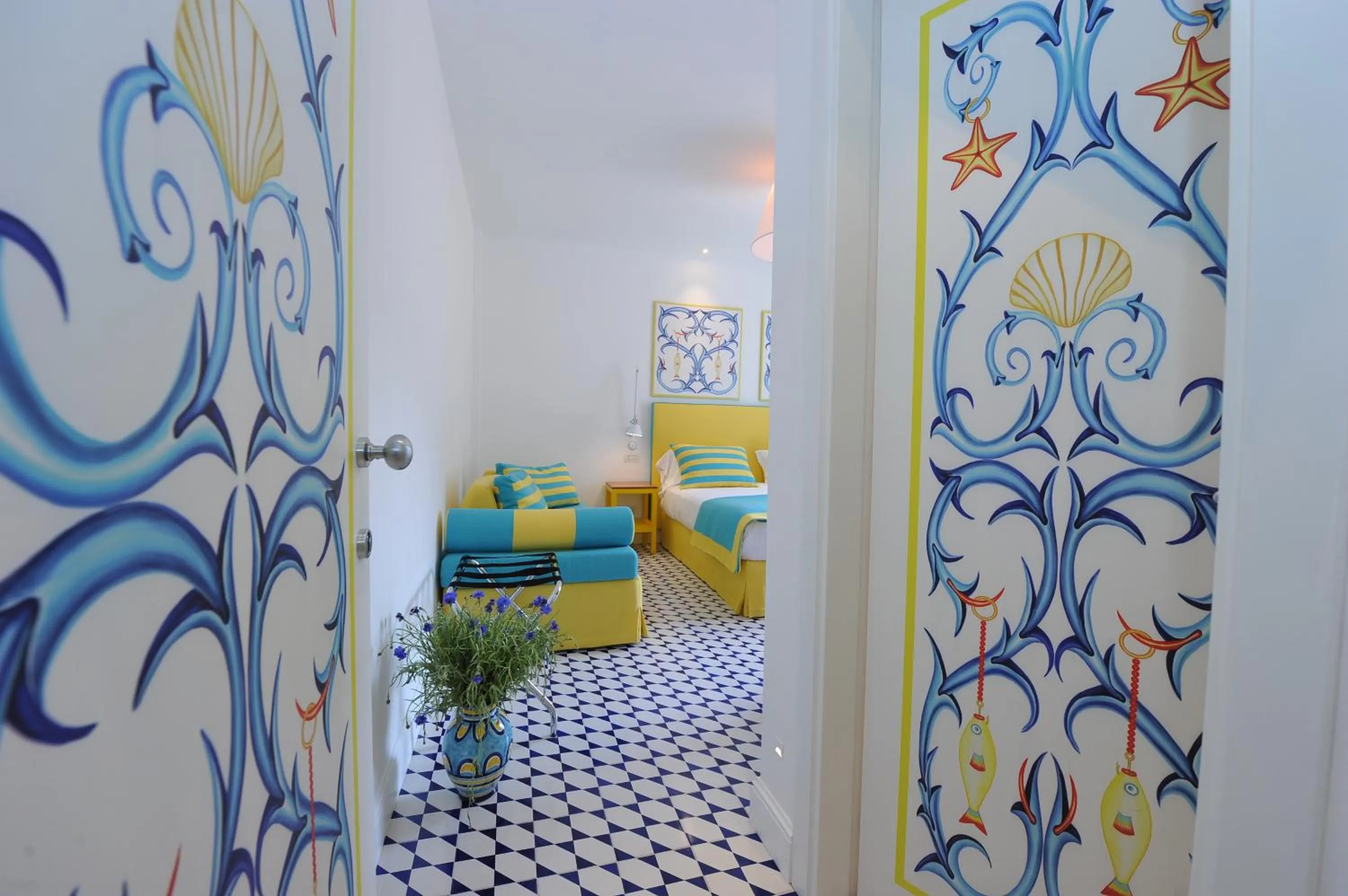 Bedroom, Bed in Maison Lauren