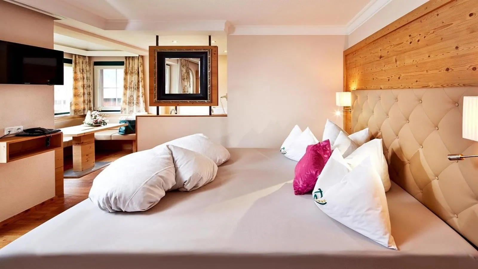 Bed in Sylvana's Wohlfühl Hotel