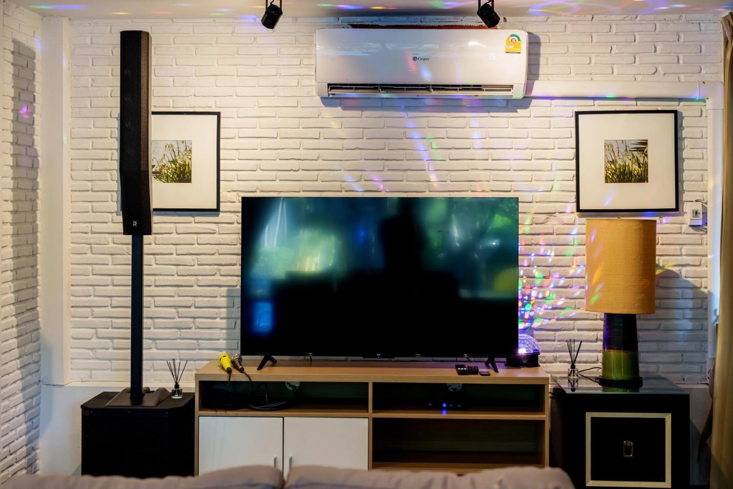 TV and multimedia in Villa Navin Premiere Pool Villa