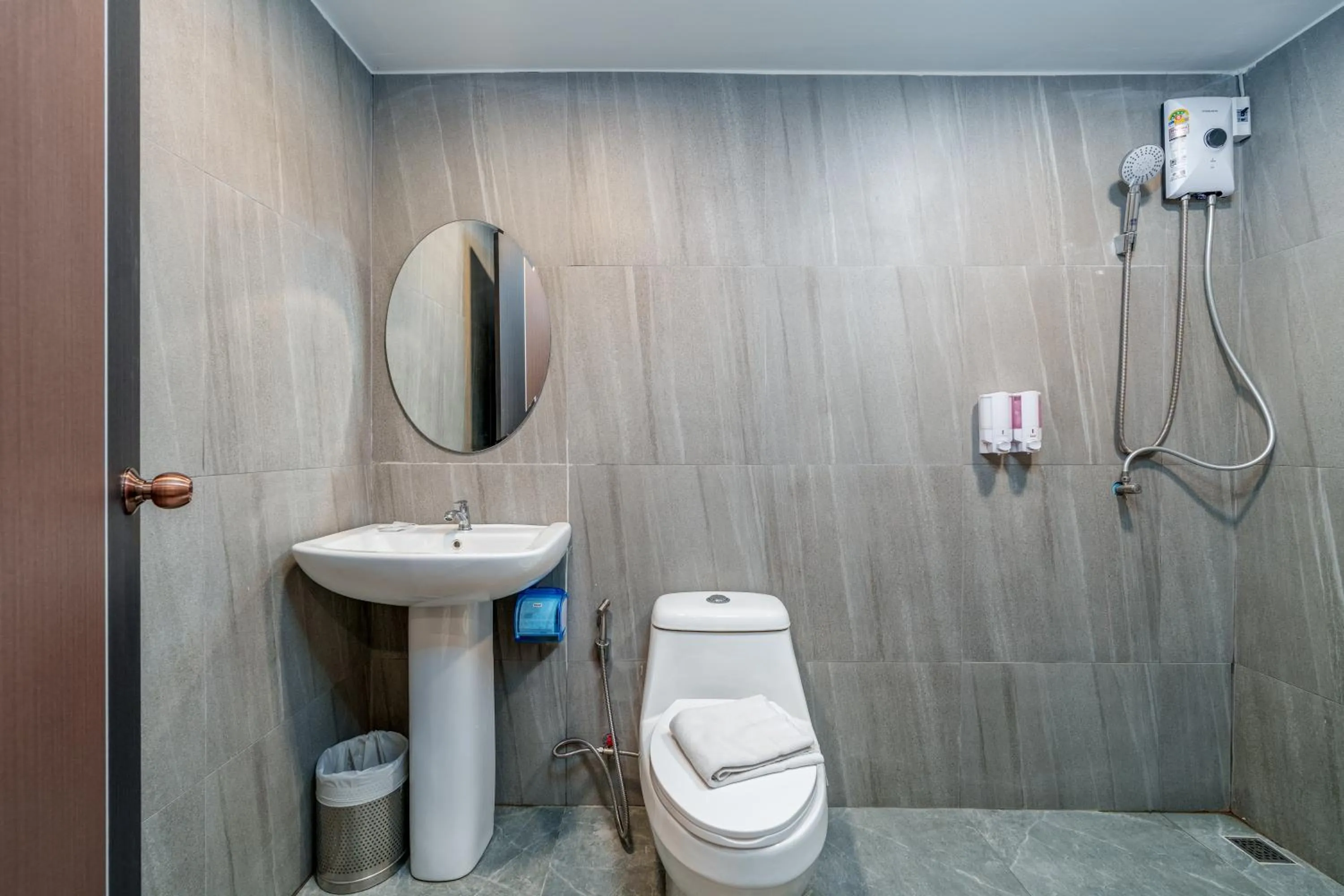 Shower in Villa Navin Premiere Pool Villa