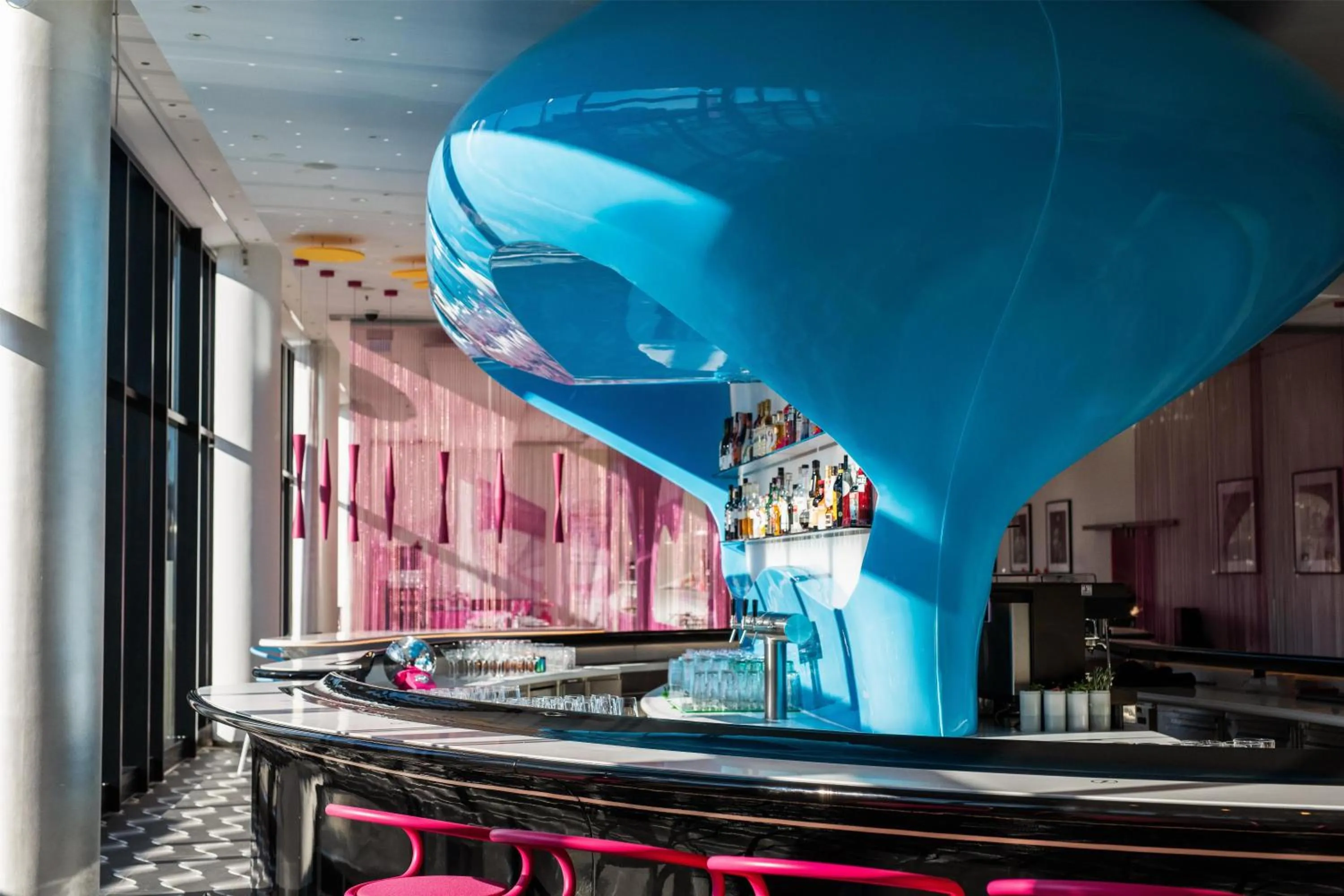 Lounge or bar in nhow Berlin