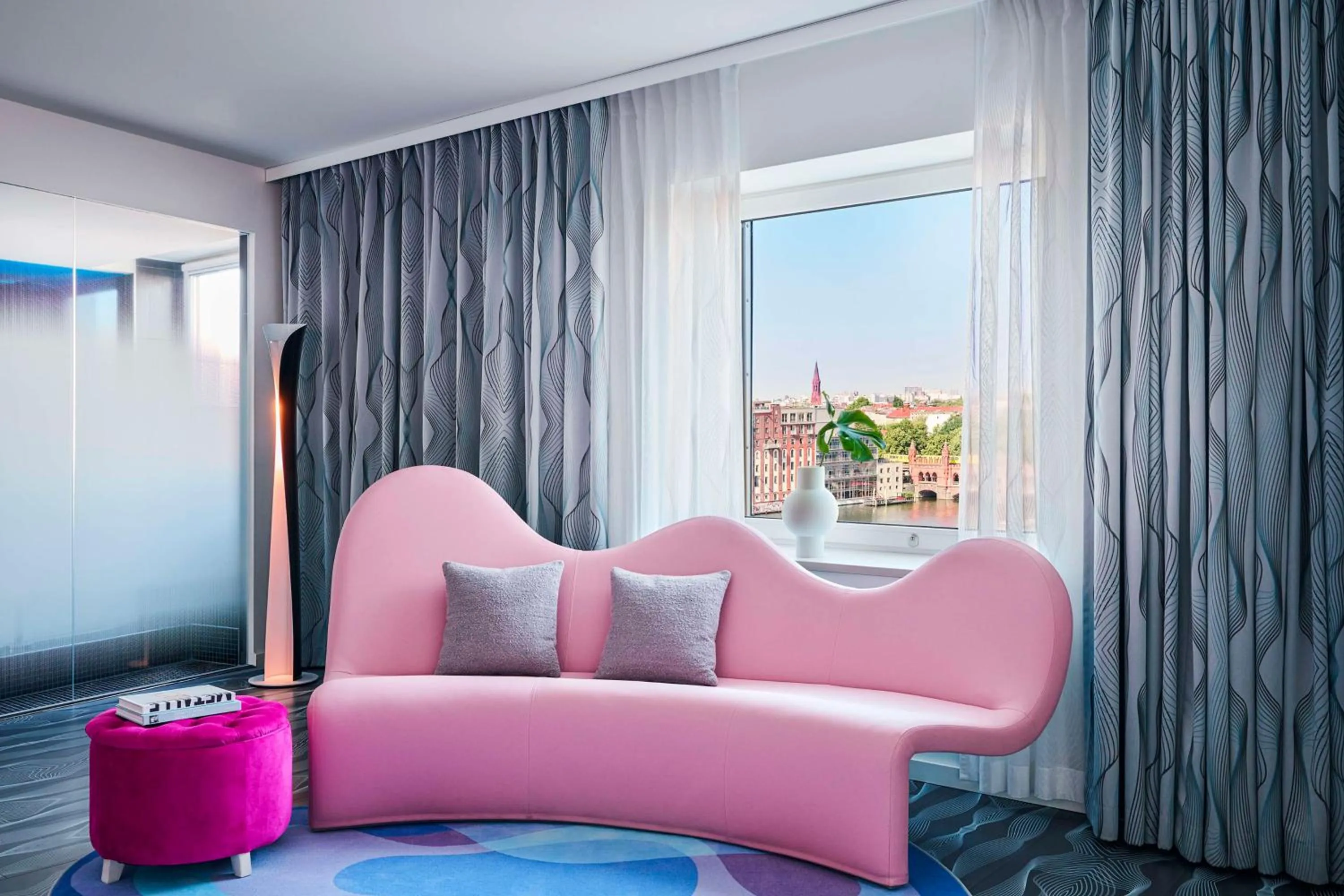 Photo of the whole room in nhow Berlin