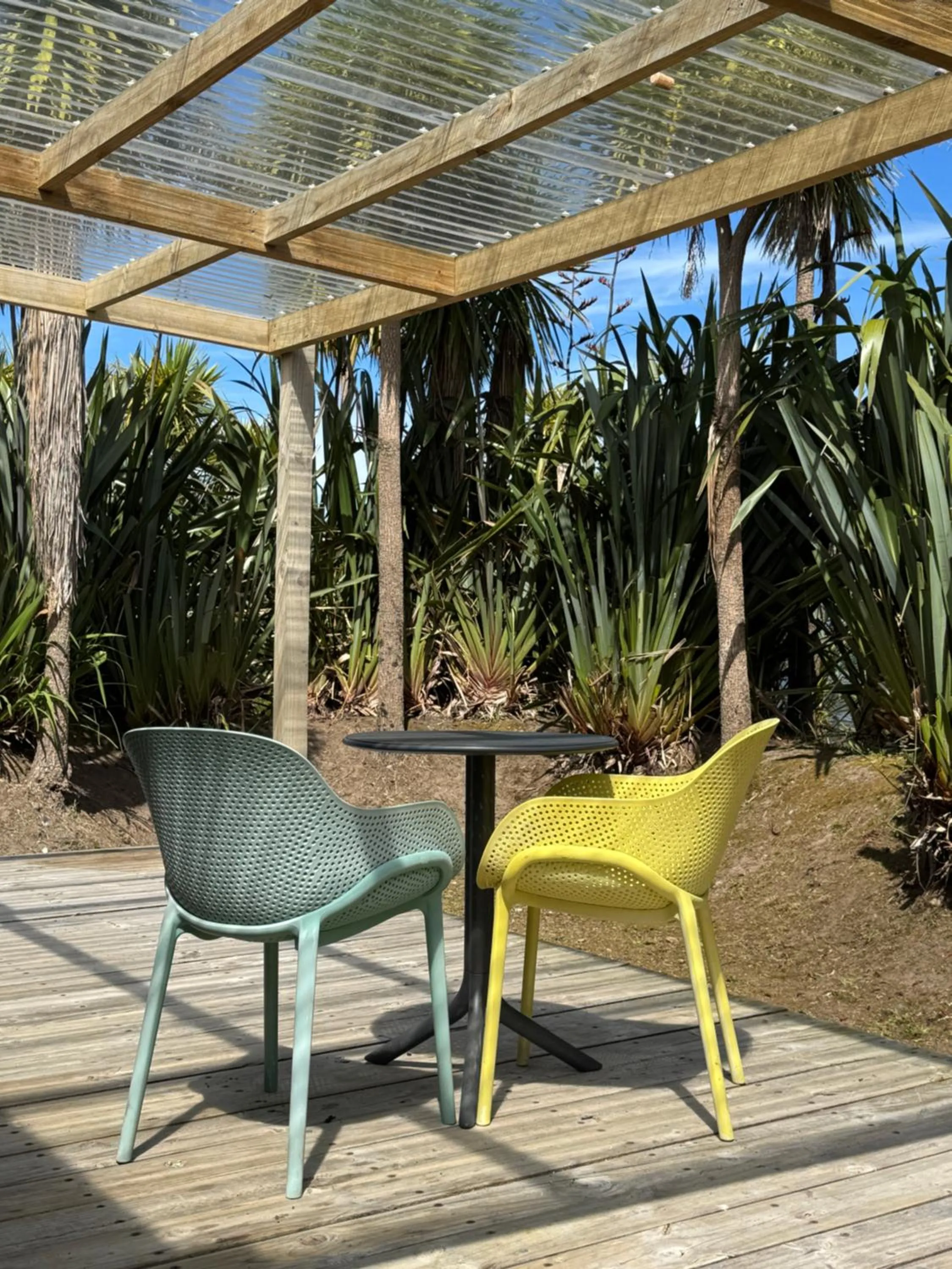 Garden view in Ross Beach TOP10 Holiday Park