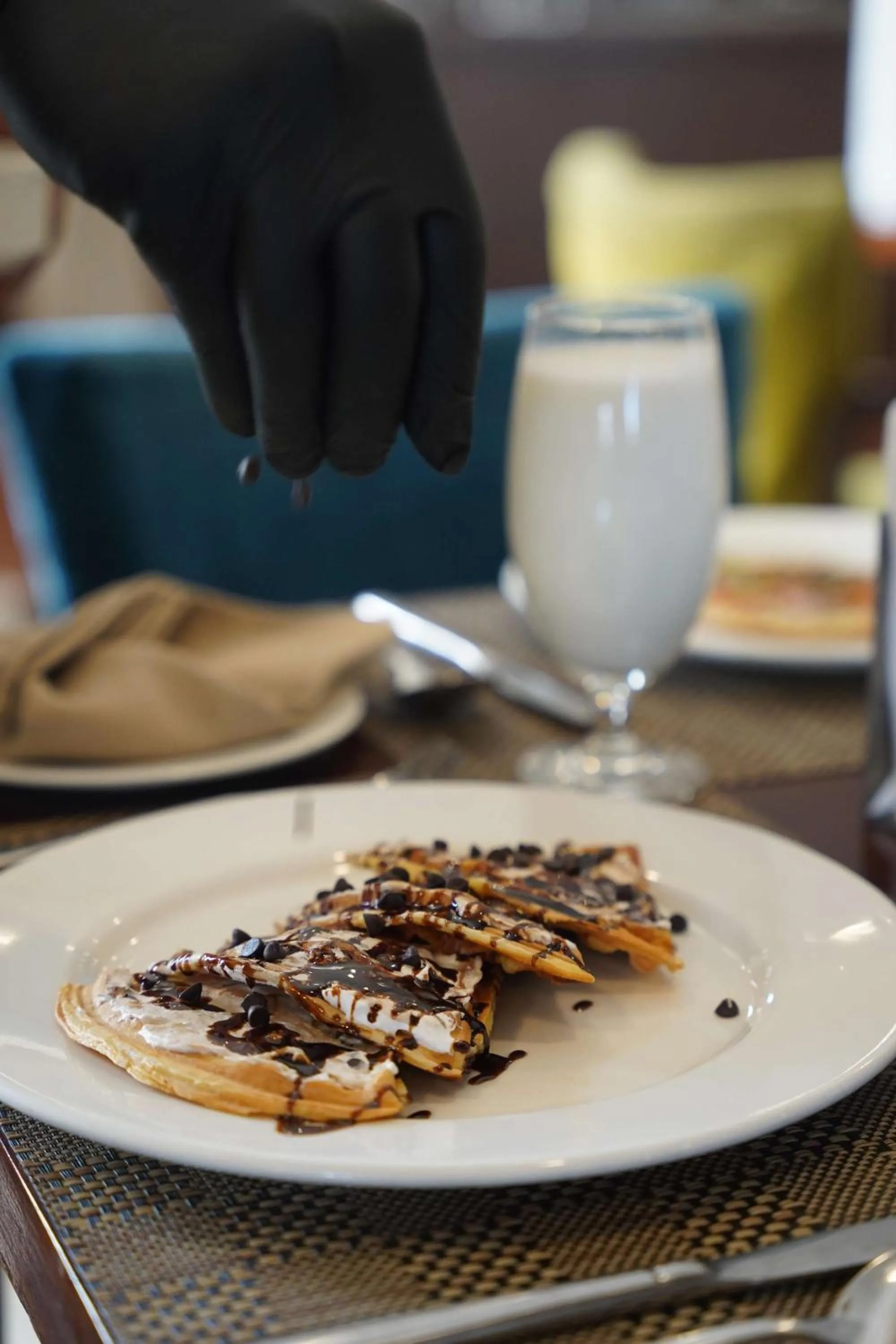 Food and drinks in Country Inn & Suites by Radisson Kota