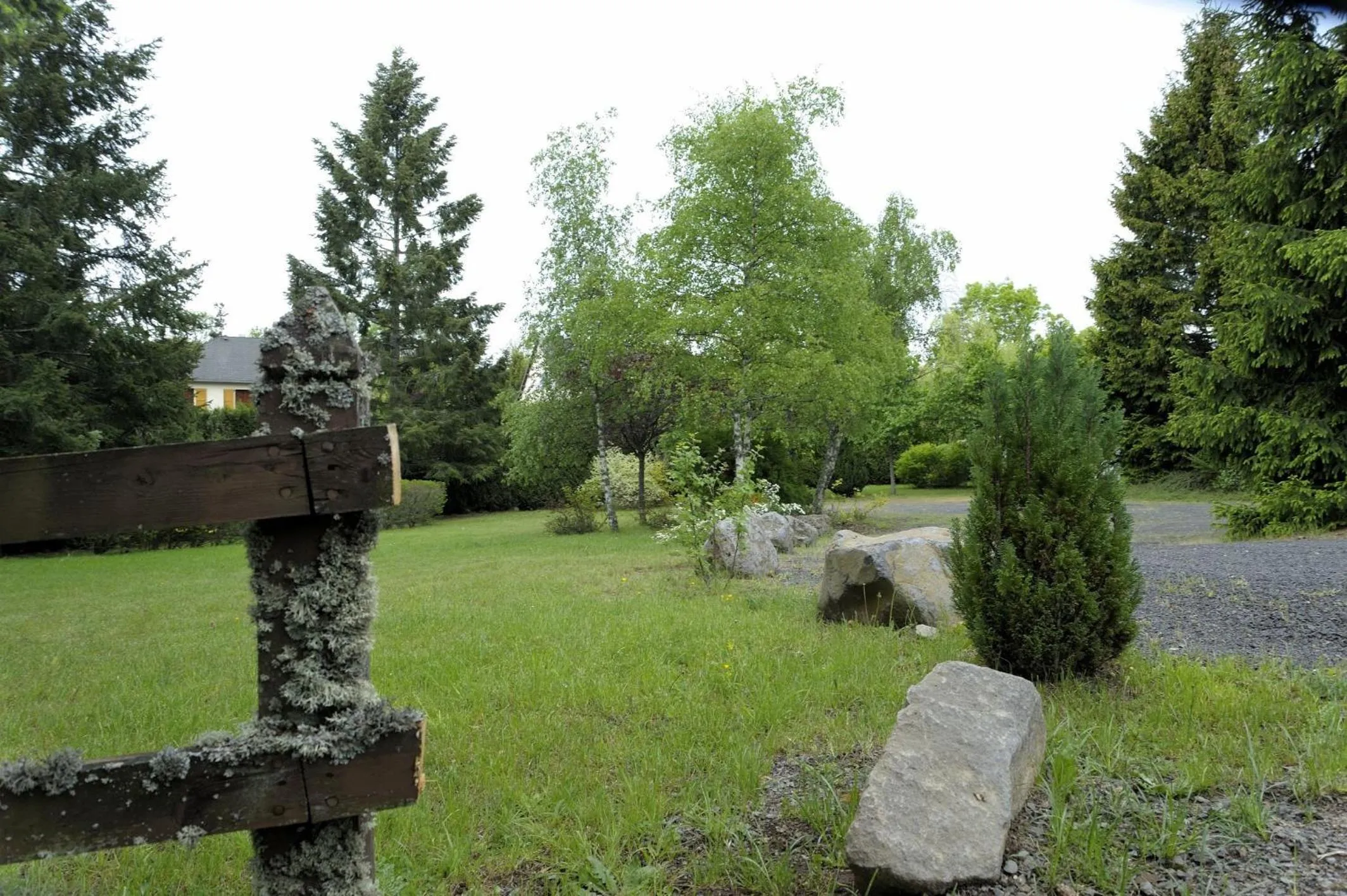 Area and facilities in Hôtel Logis Le Relais De La Poste