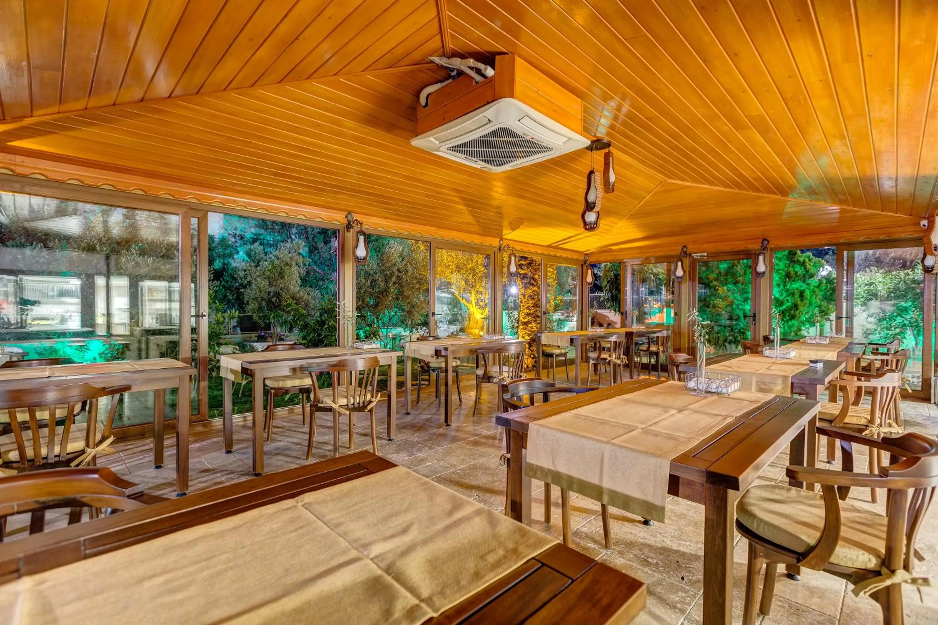 Restaurant/places to eat in Cunda Özerbey Konağı