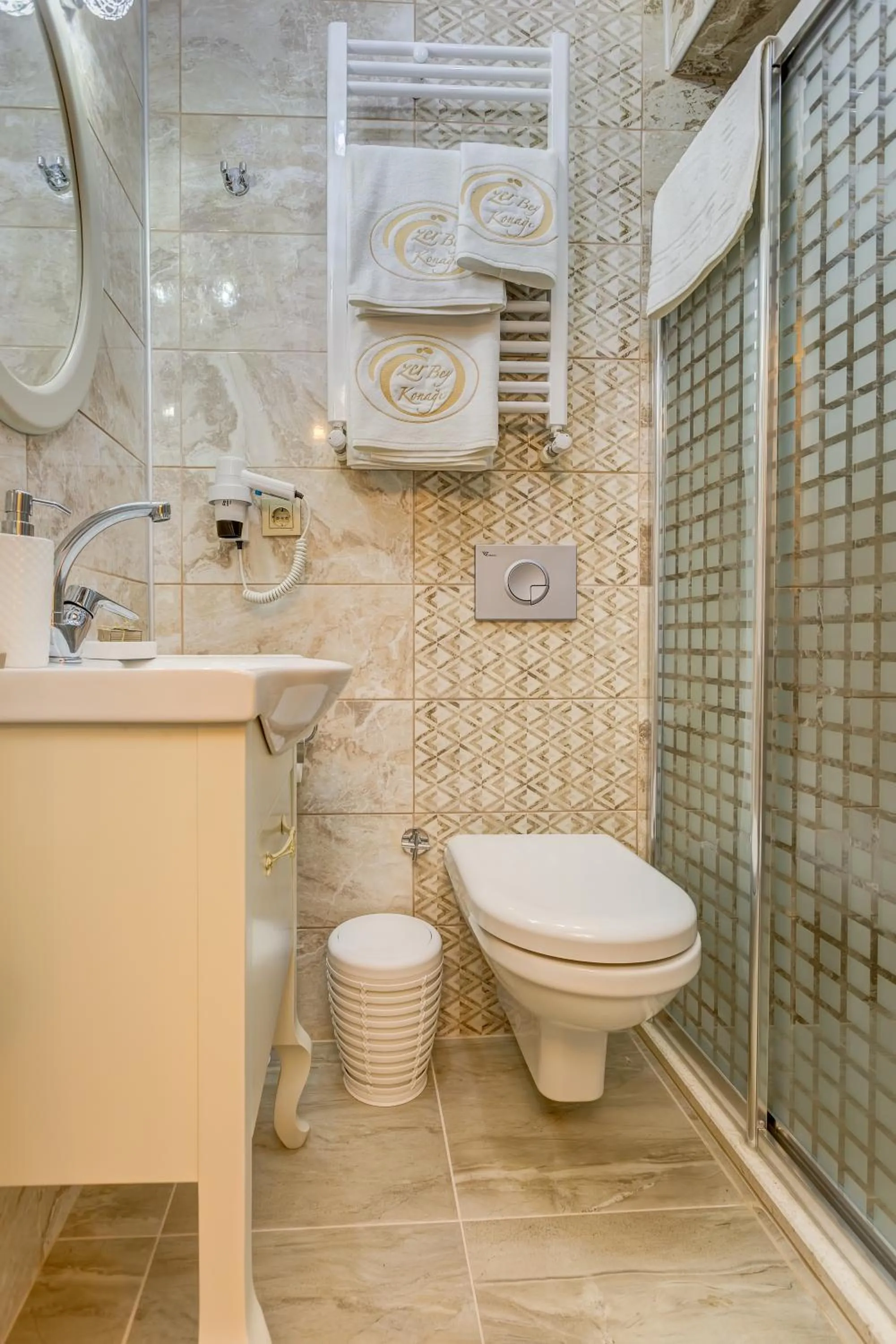 Shower in Cunda Özerbey Konağı