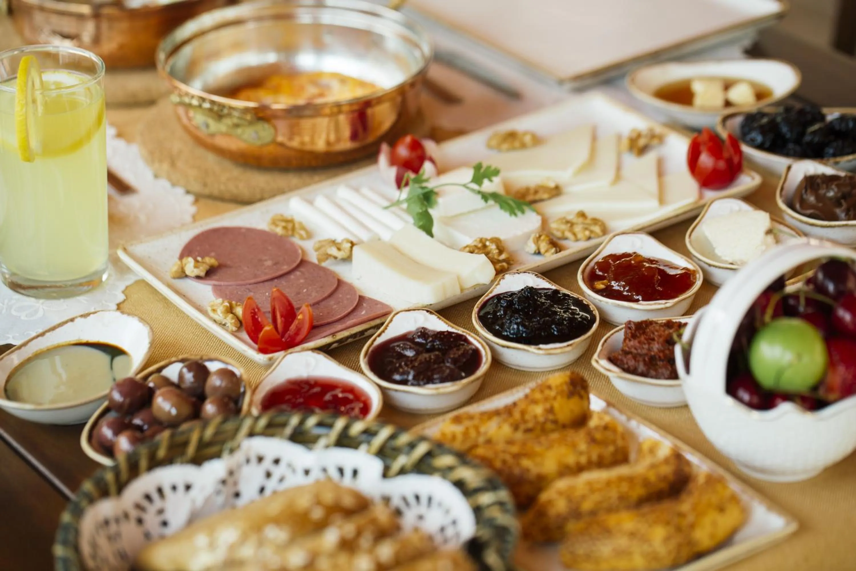 Breakfast in Cunda Özerbey Konağı