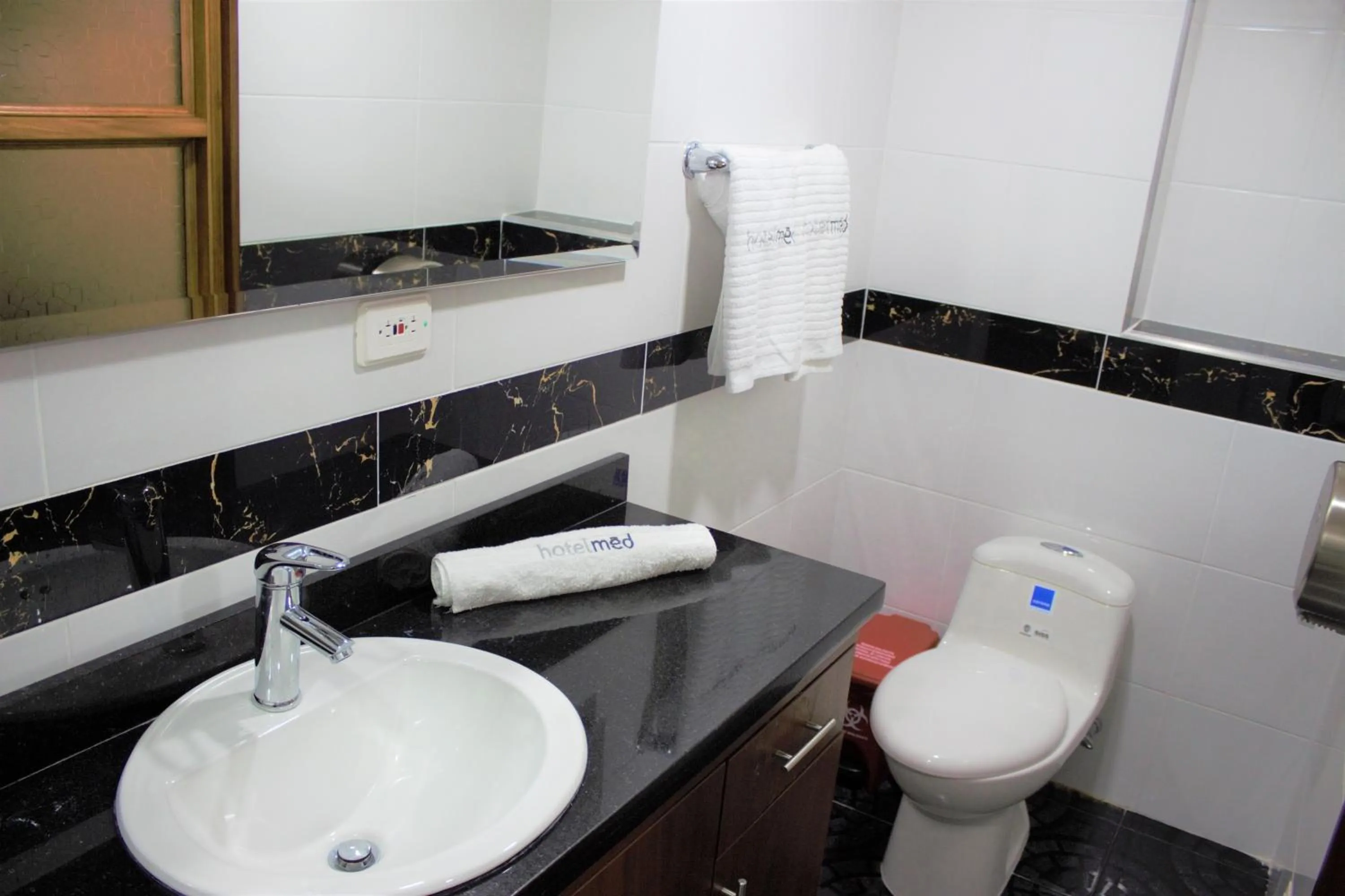 Bathroom in Hotel Med Estadio