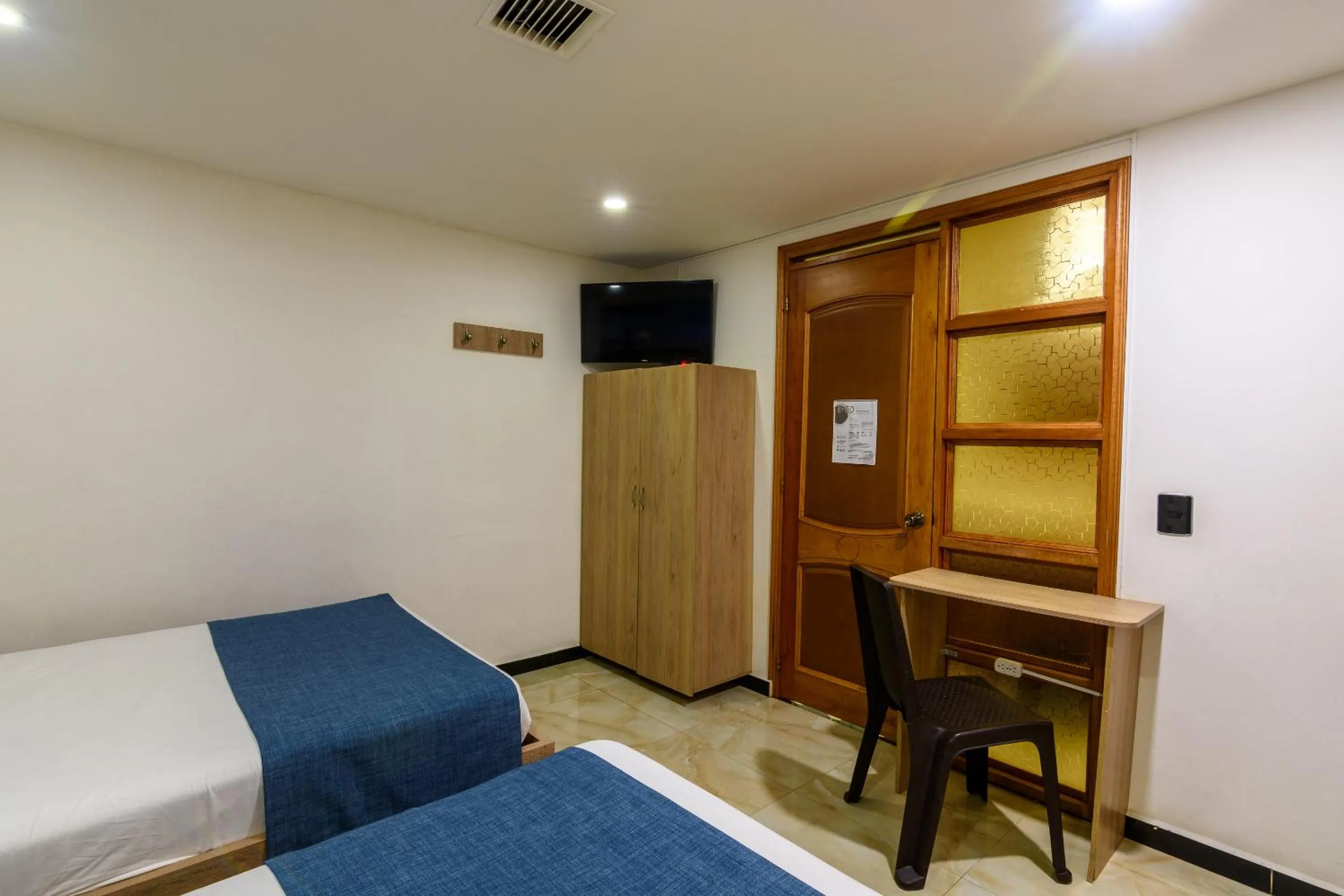 Seating area, Bed in Hotel Med Estadio