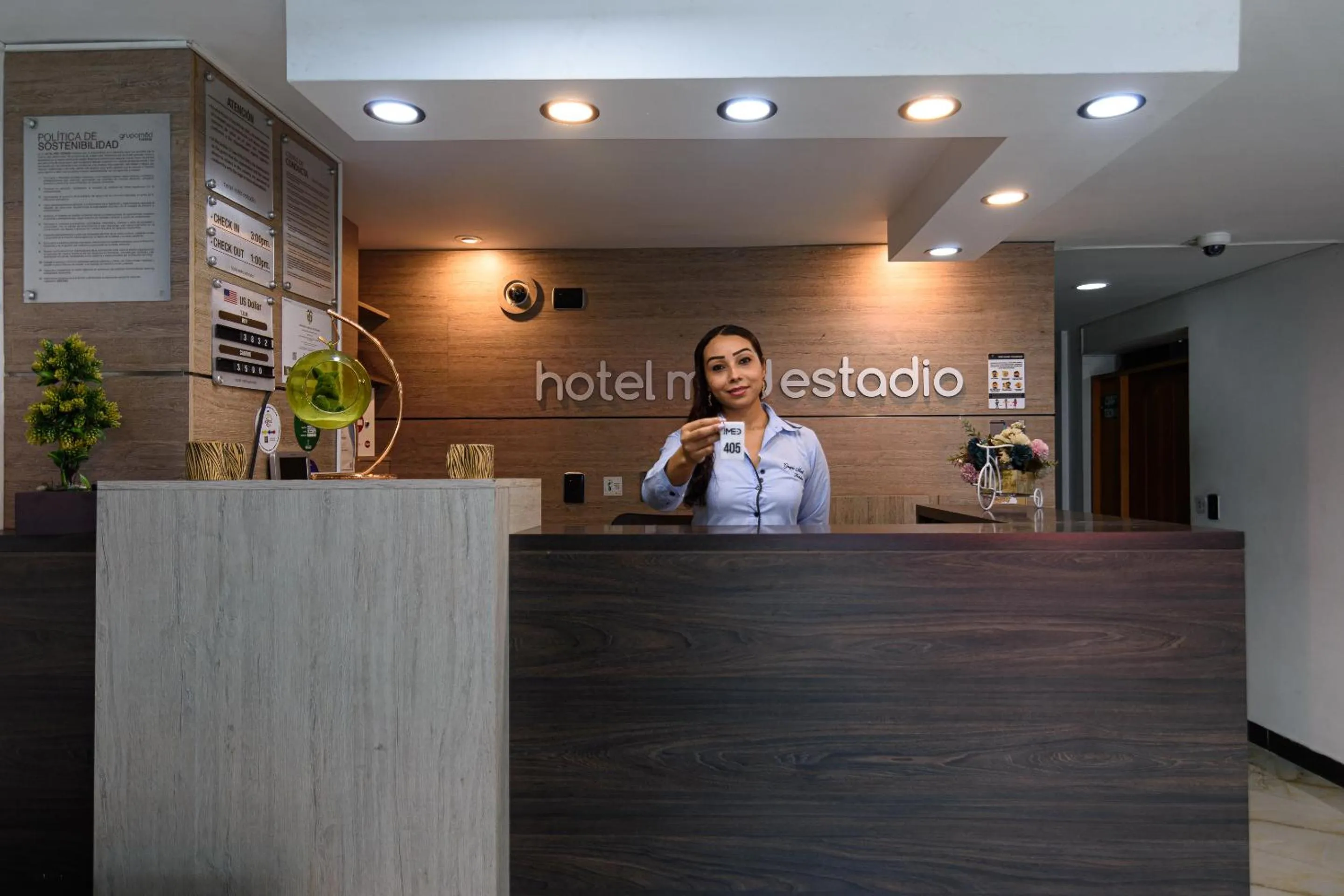 Staff in Hotel Med Estadio