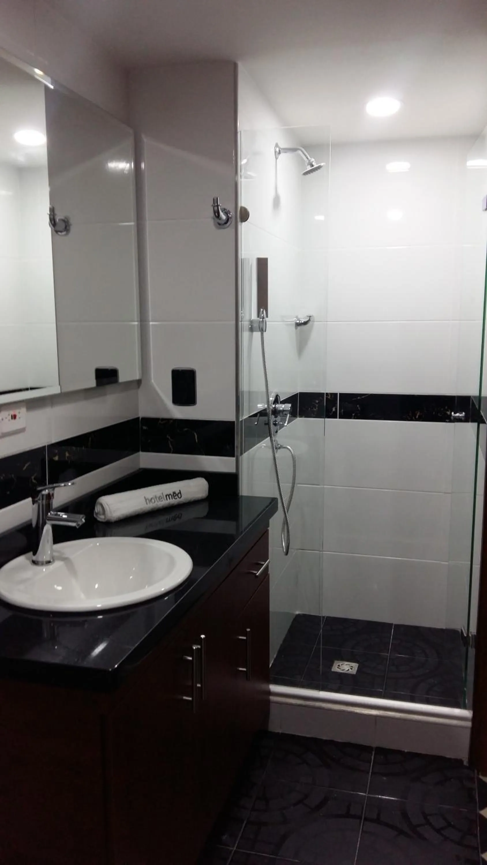 Bathroom in Hotel Med Estadio