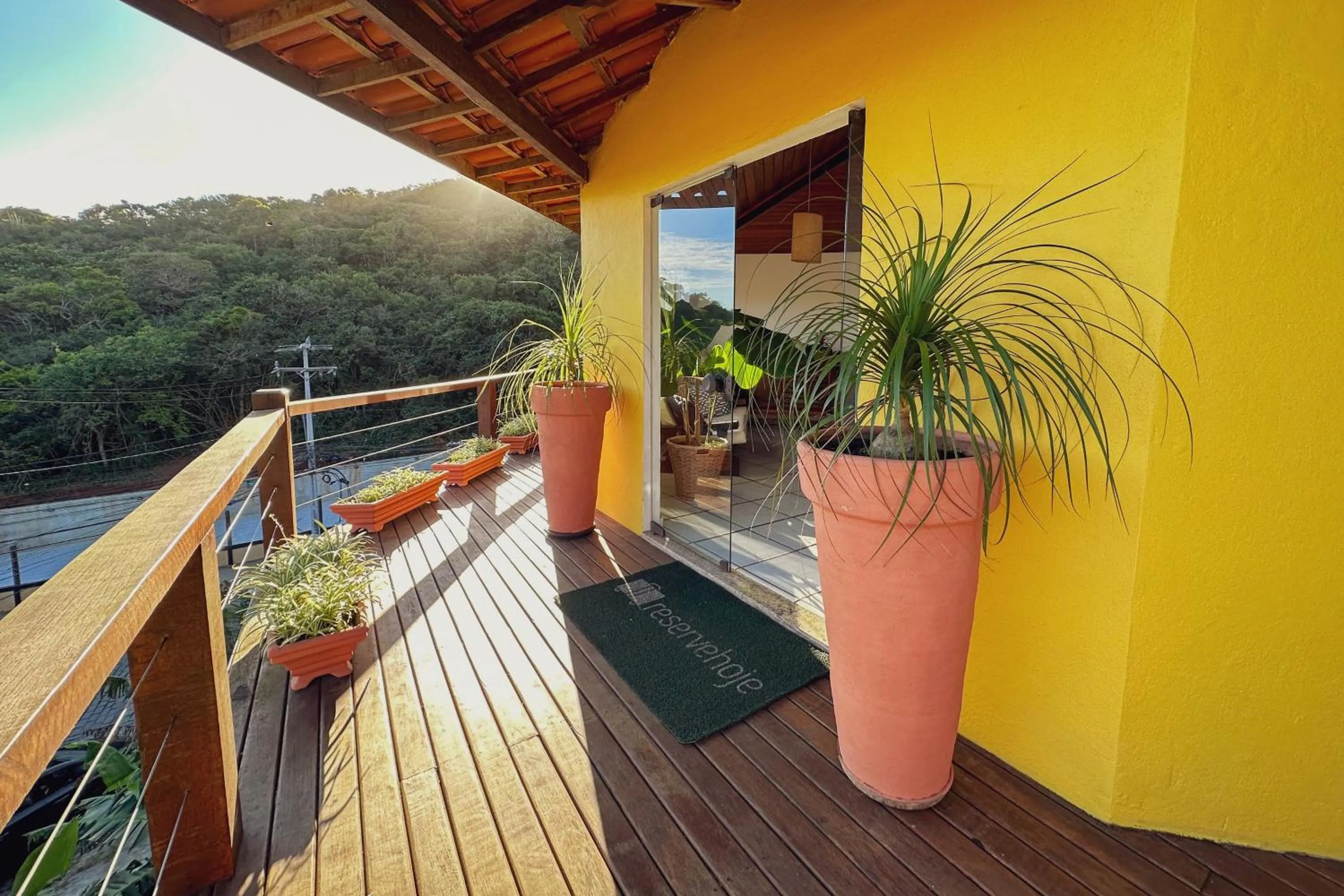 Facade/entrance in Côte D`azur Buzios