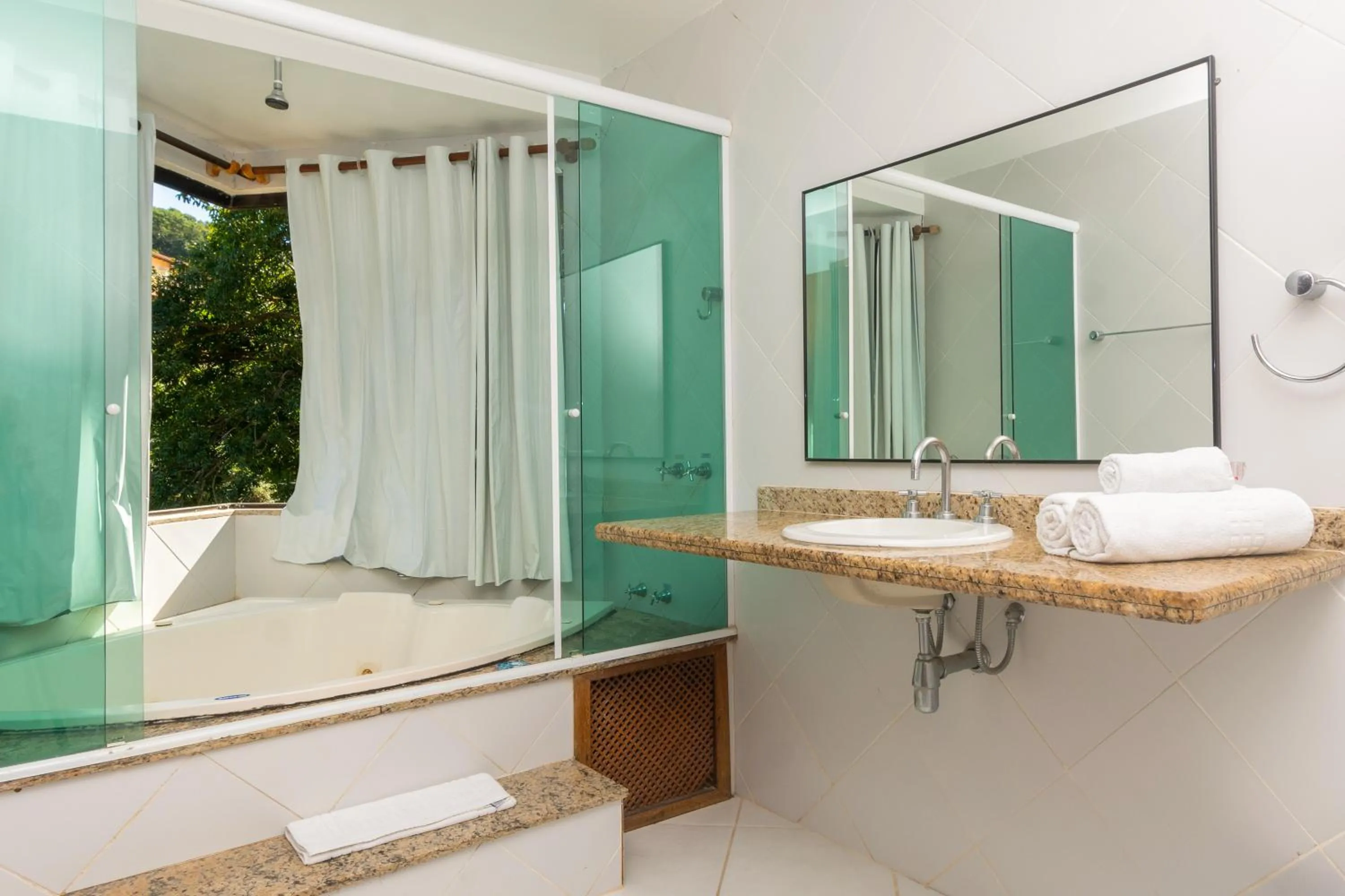 Shower in Côte D`azur Buzios