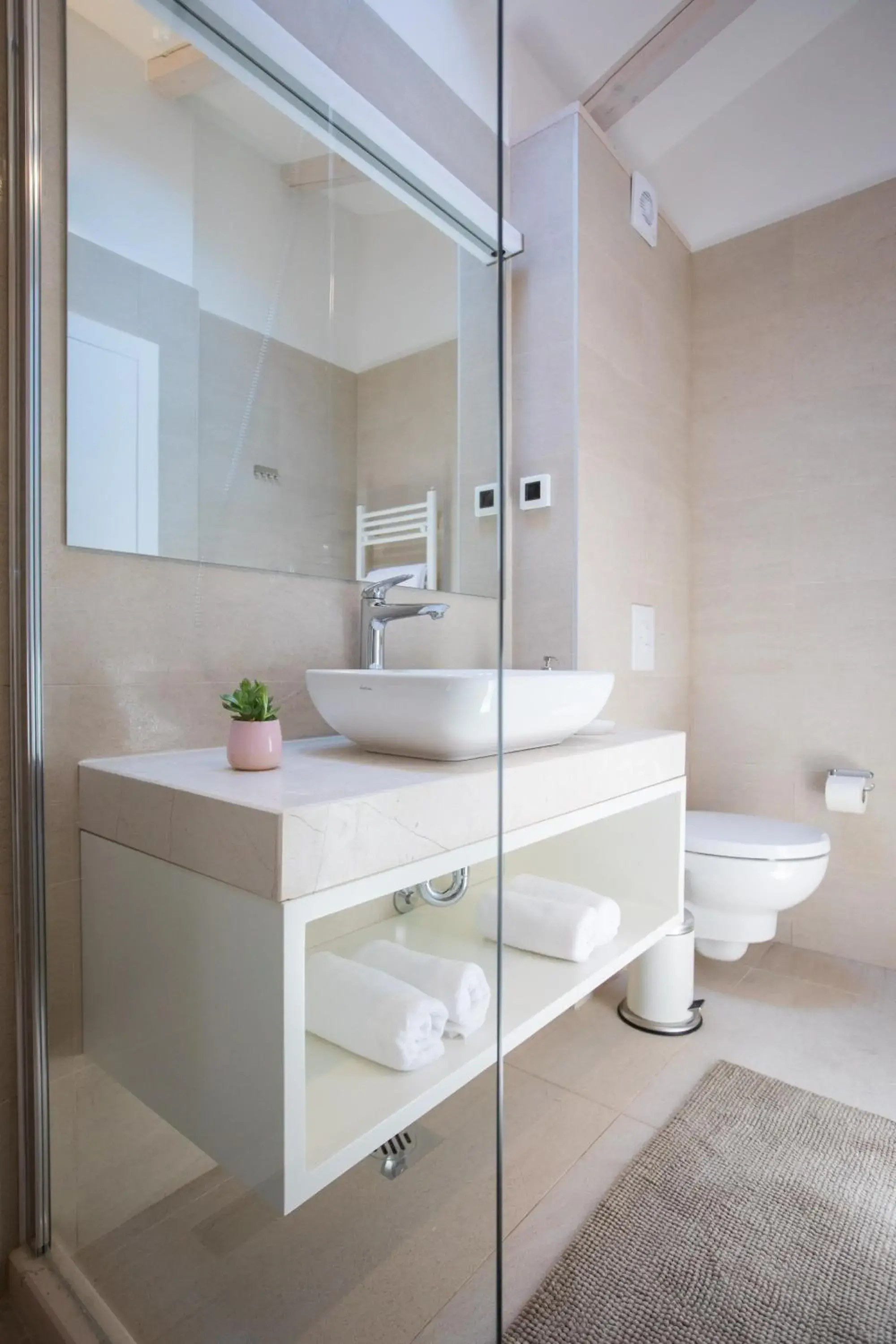 Deluxe Double or Twin Room with Sea View in Bova Luxury Rooms Deluxe Double or Twin Room with Sea View in Bova Luxury Rooms