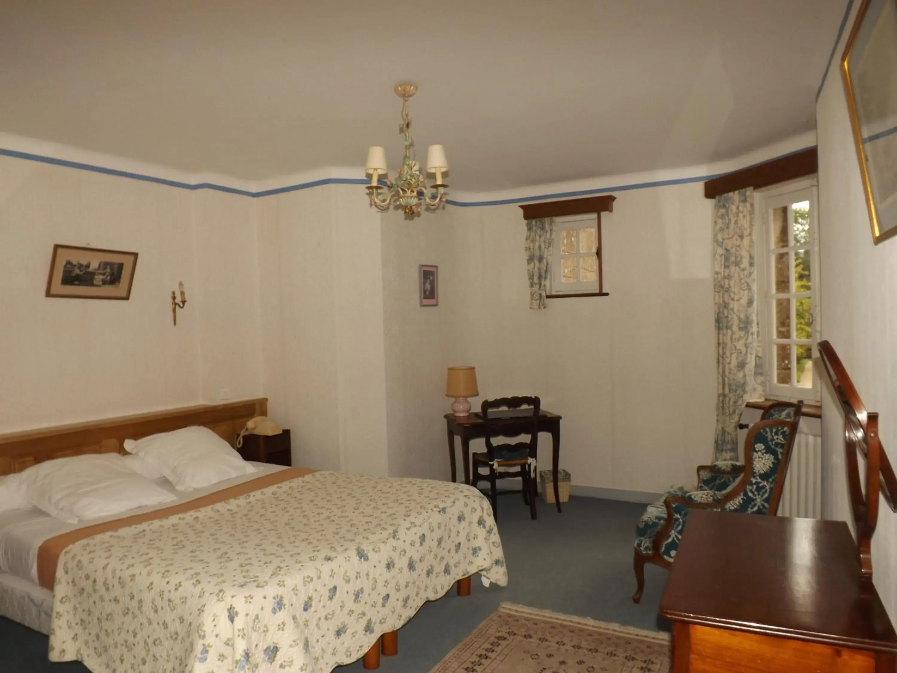 Classic Double Room in Manoir Du Stang Classic Double Room in Manoir Du Stang