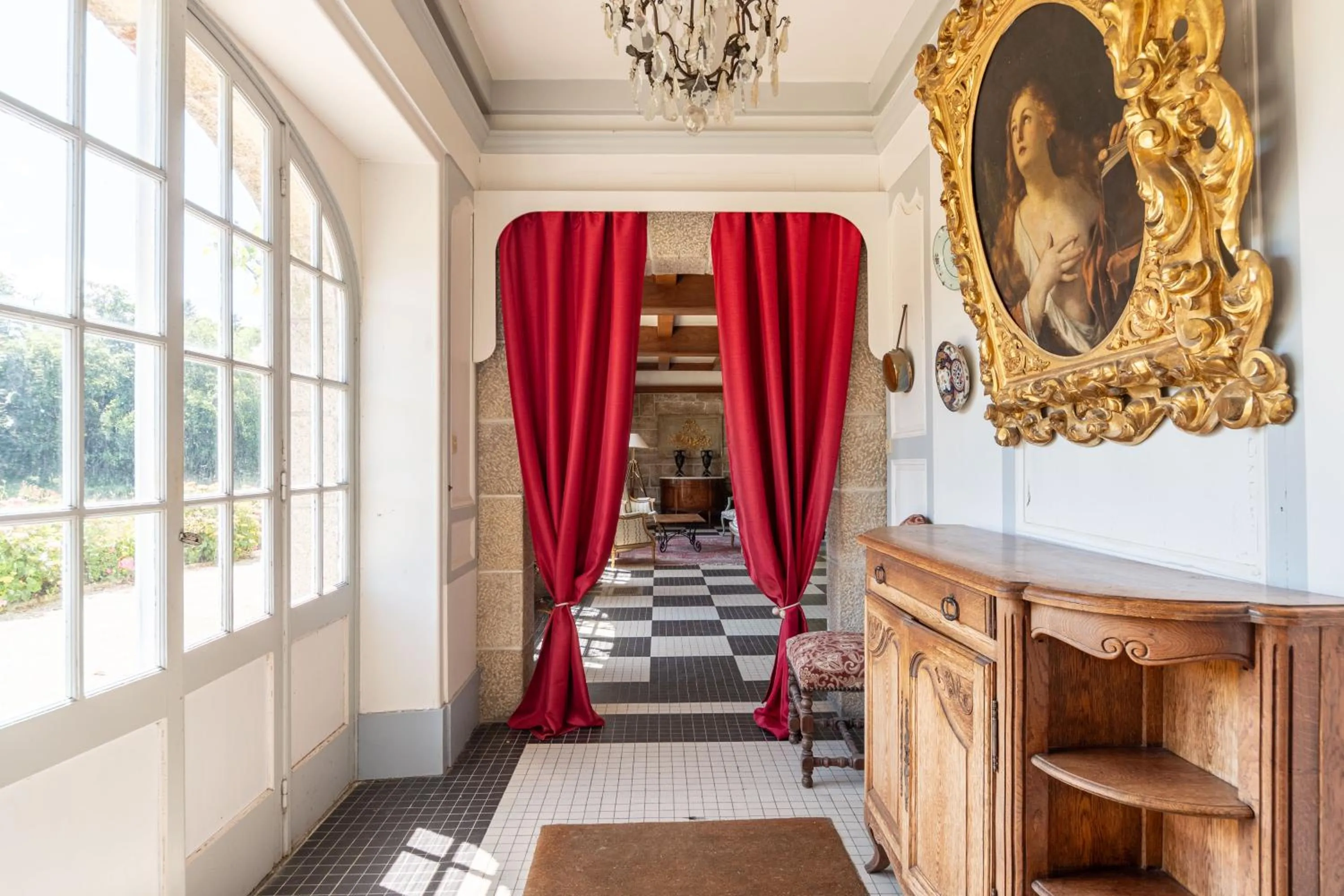 Communal lounge/ TV room, Bed in Manoir Du Stang