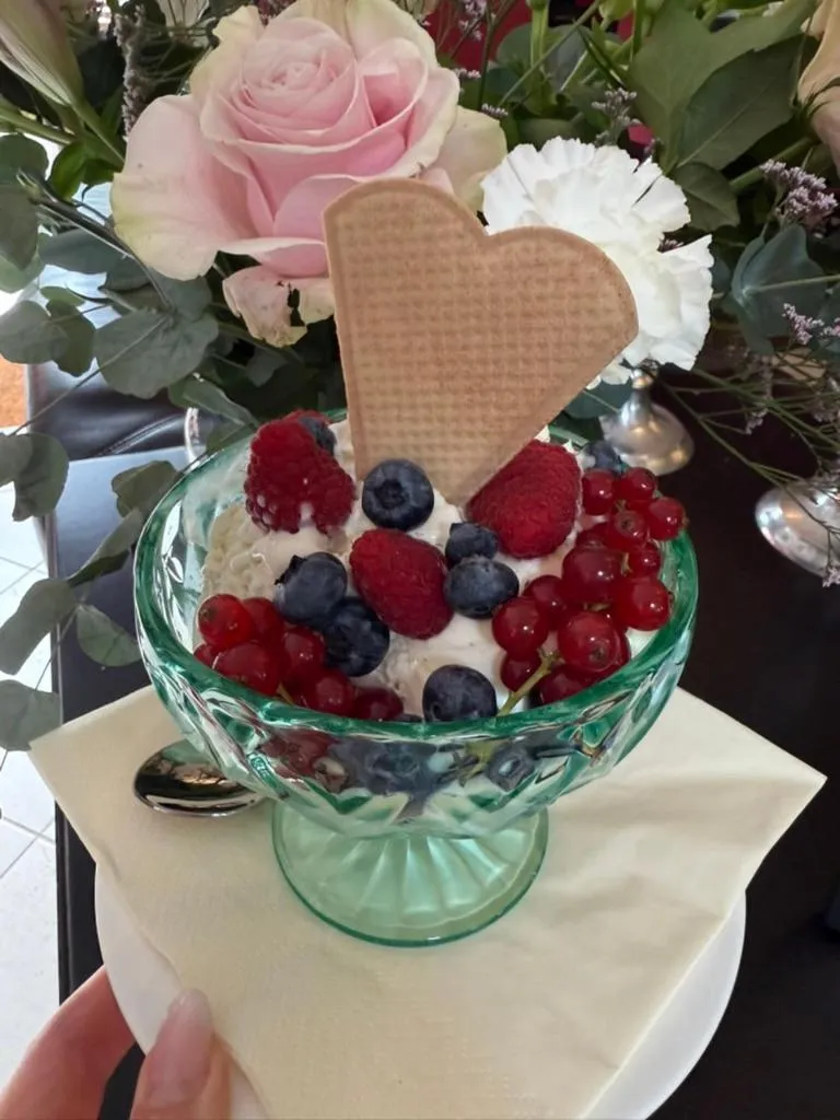 Food and drinks in Hotel Village