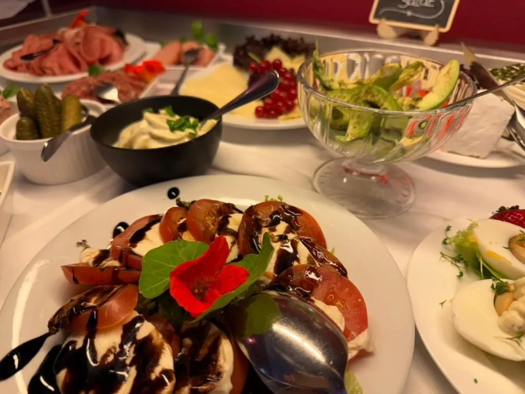 Food in Hotel Village