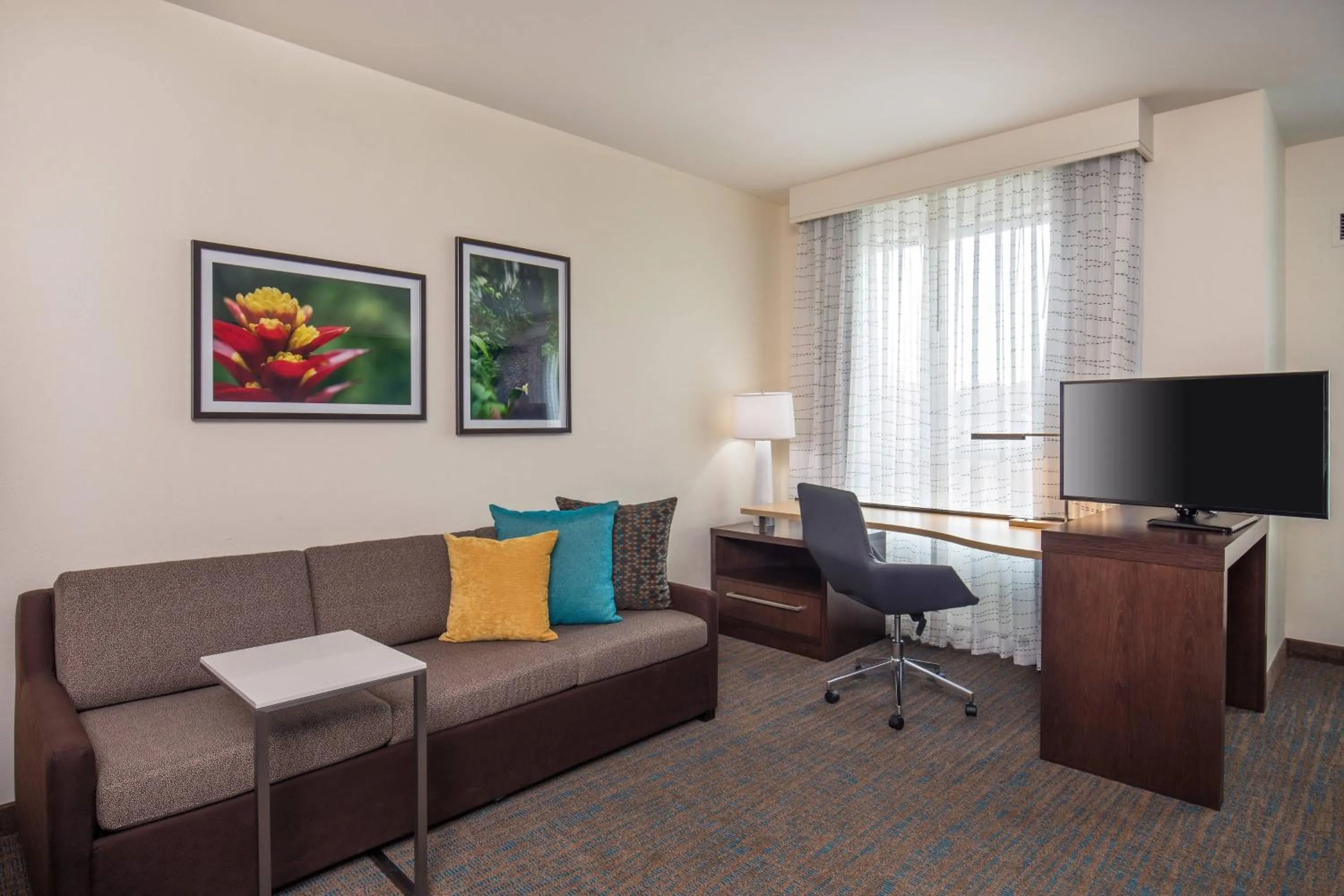 Living room in Residence Inn by Marriott Boston Braintree