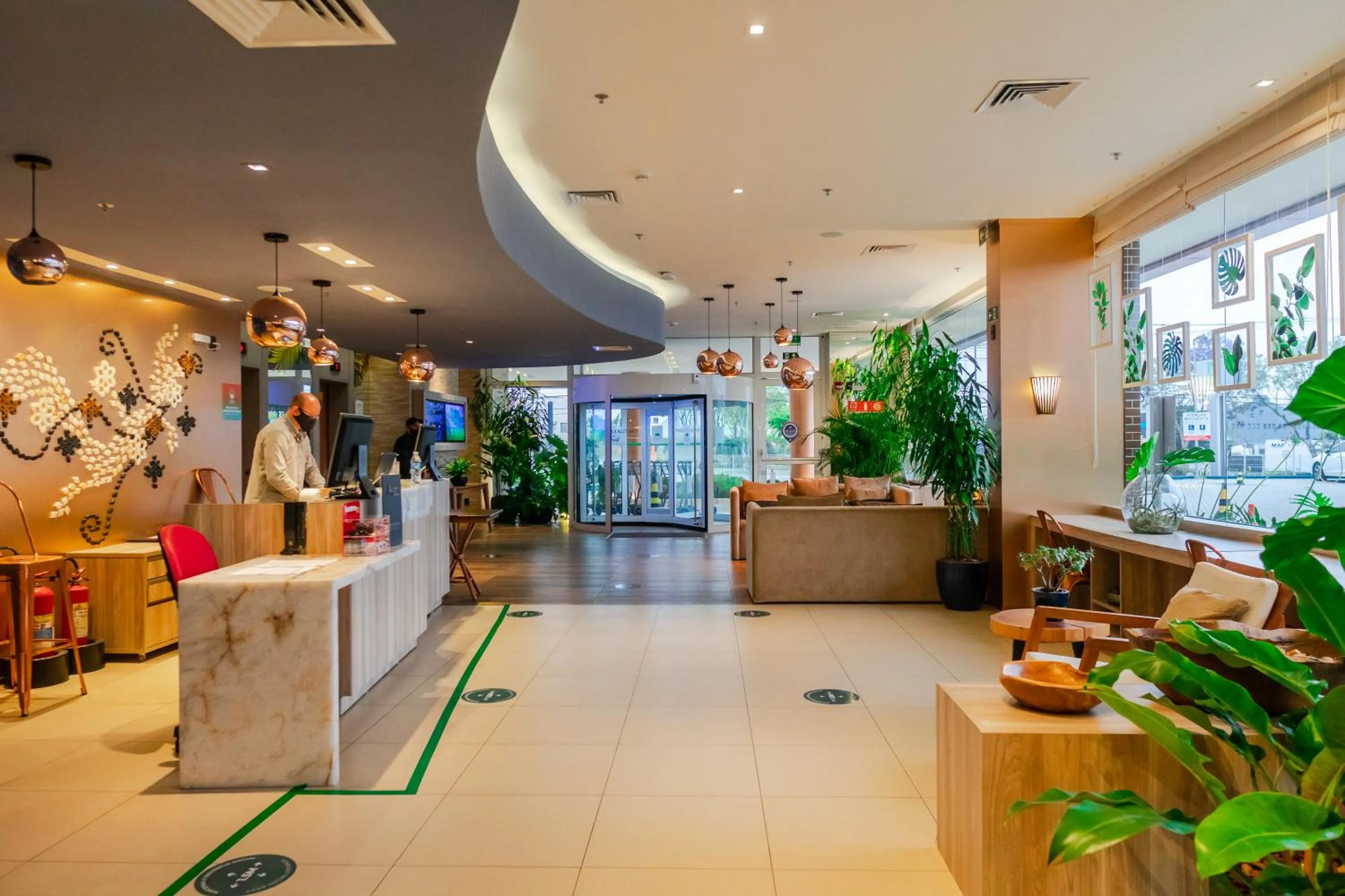 Lobby or reception in ibis Styles Curitiba Aeroporto