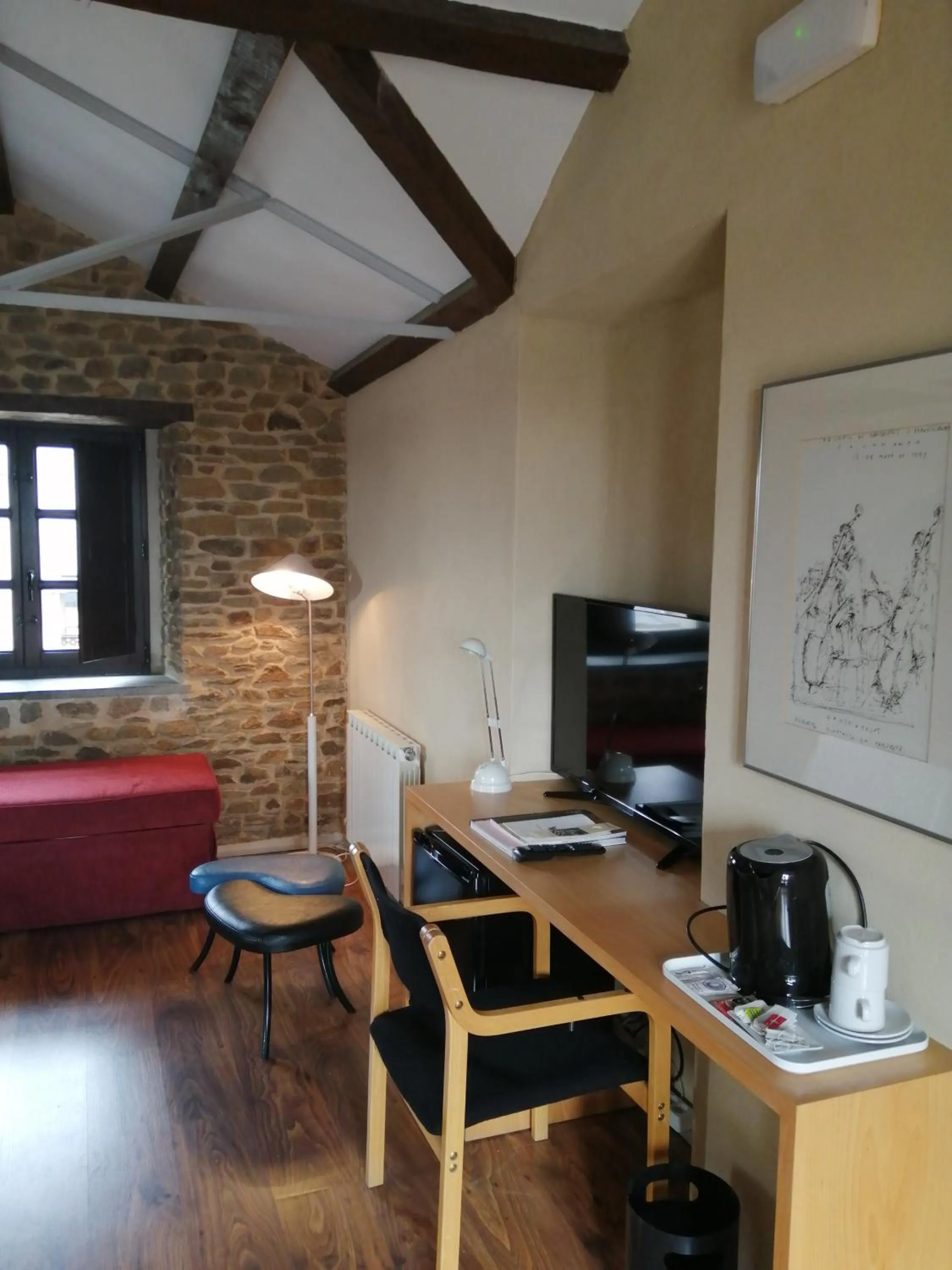 Seating area, Bed in Posada Real de Las Misas