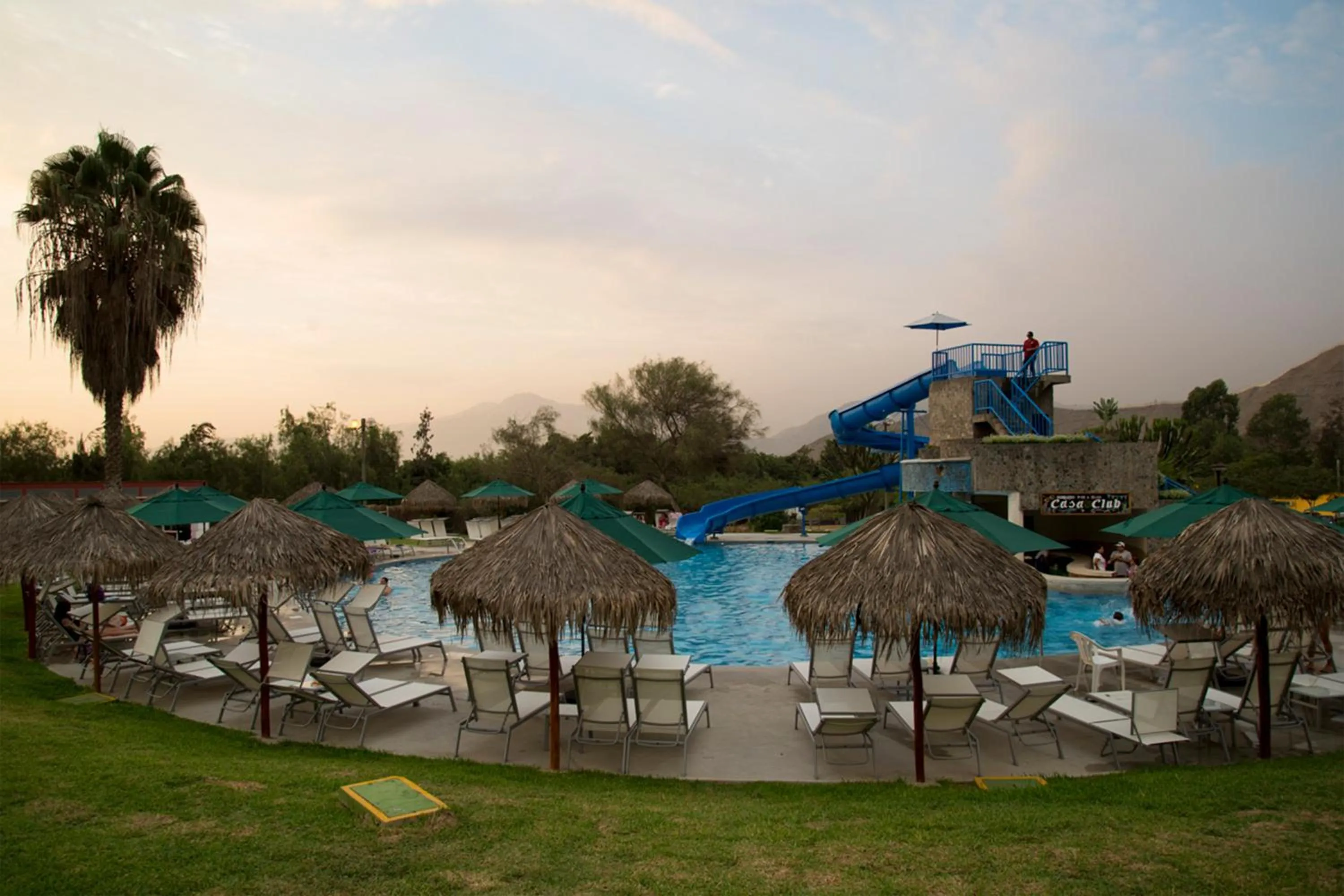 Day in Decameron El Pueblo