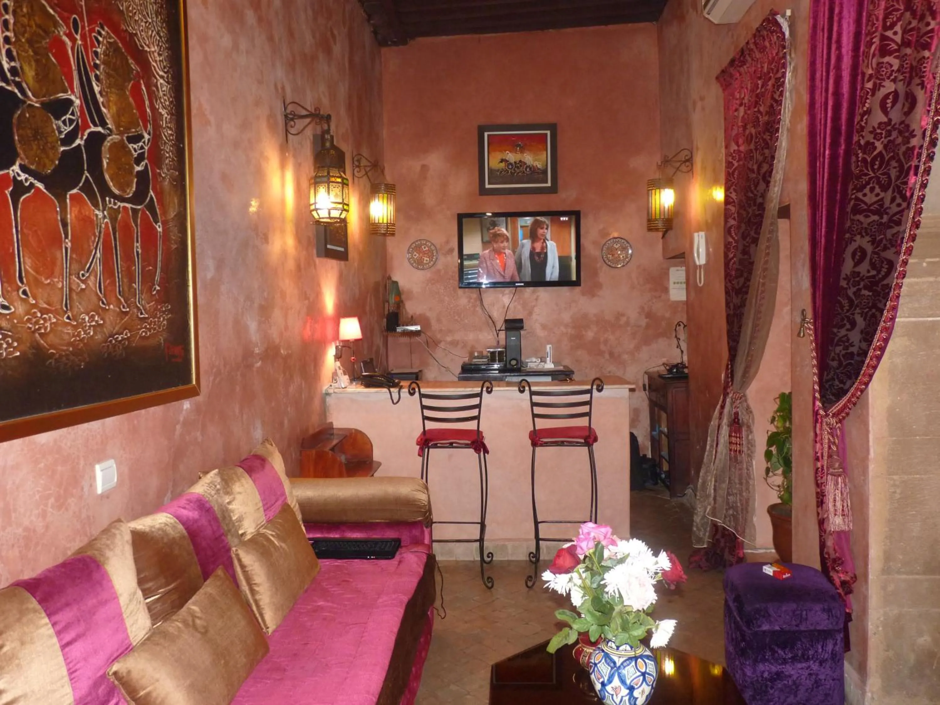 Lounge or bar in Riad Marlinea