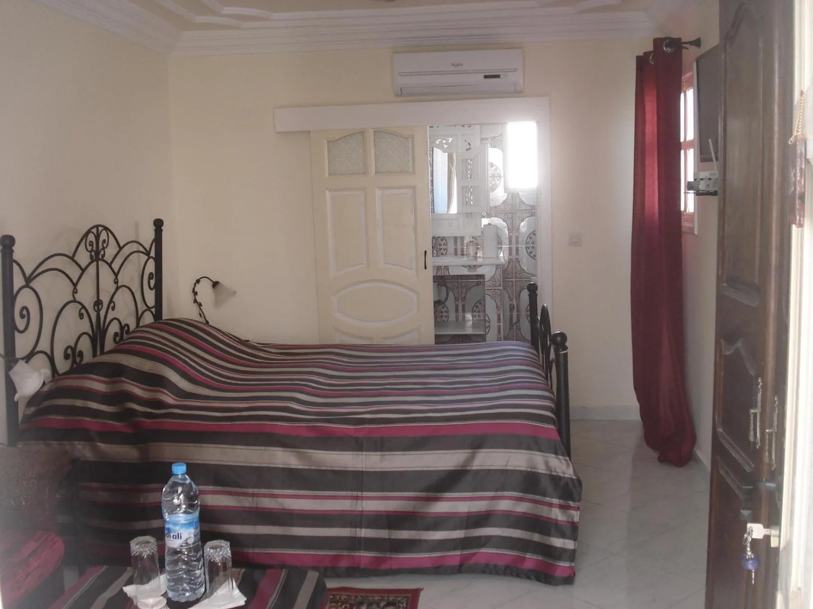 Photo of the whole room, Bed in Riad Marlinea