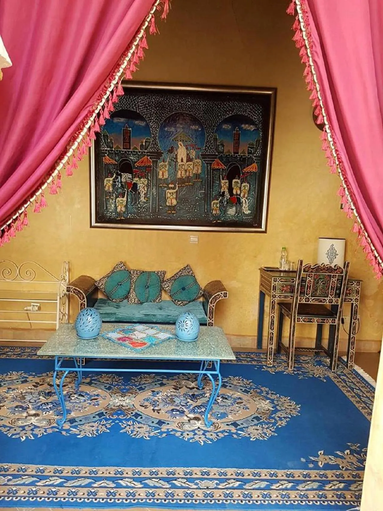 Photo of the whole room in Riad Marlinea