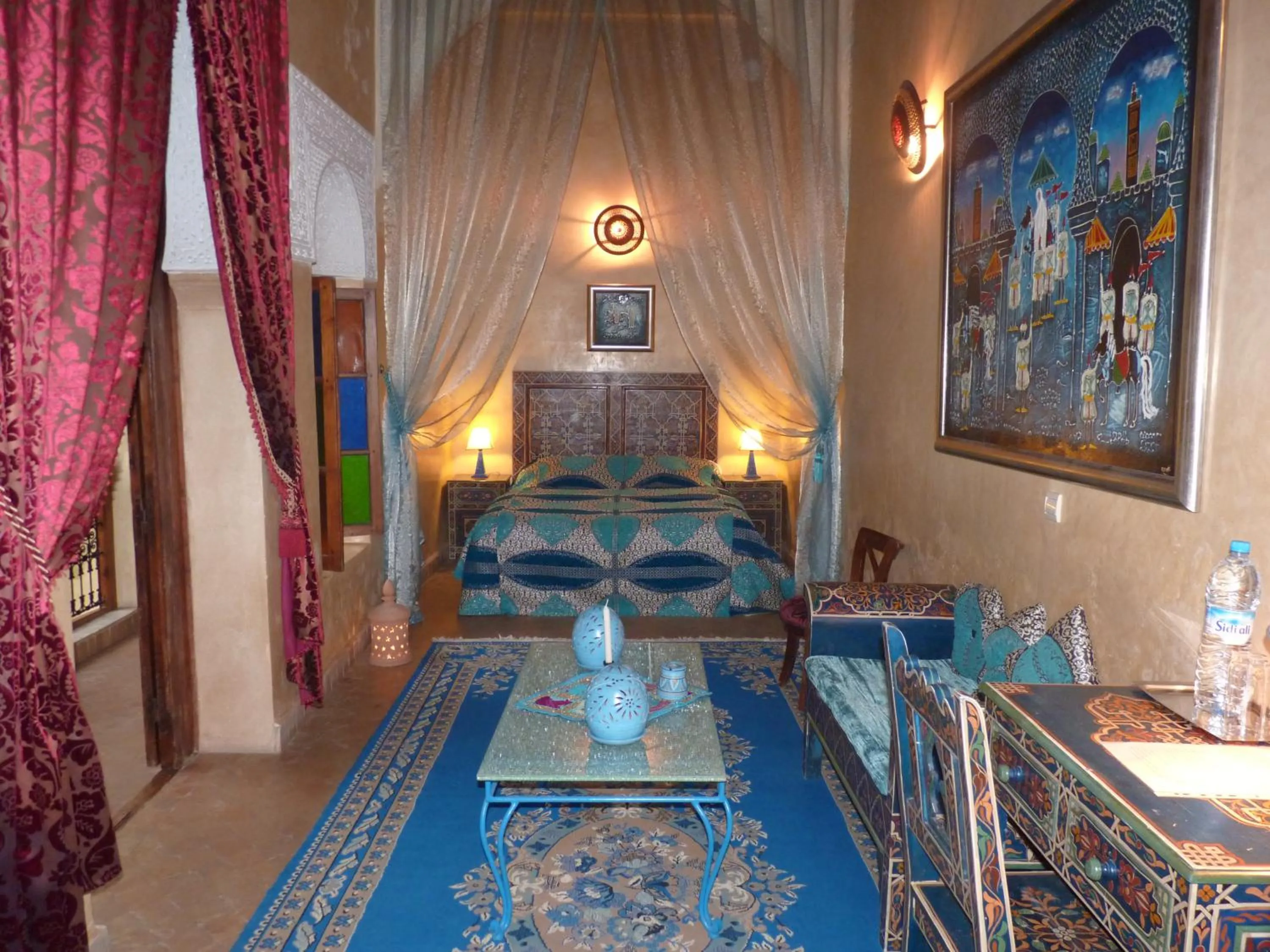 Photo of the whole room, Bed in Riad Marlinea