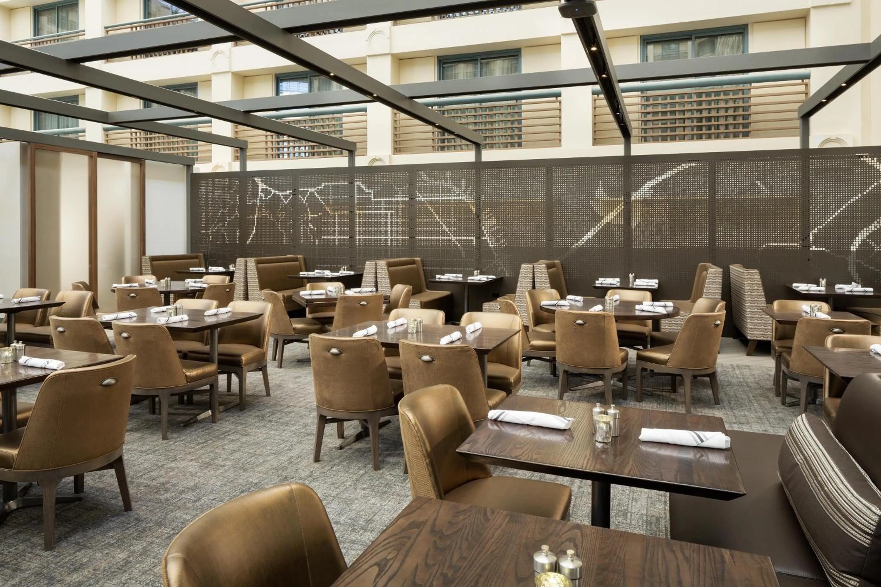 Restaurant/places to eat in Hyatt Regency San Francisco Airport