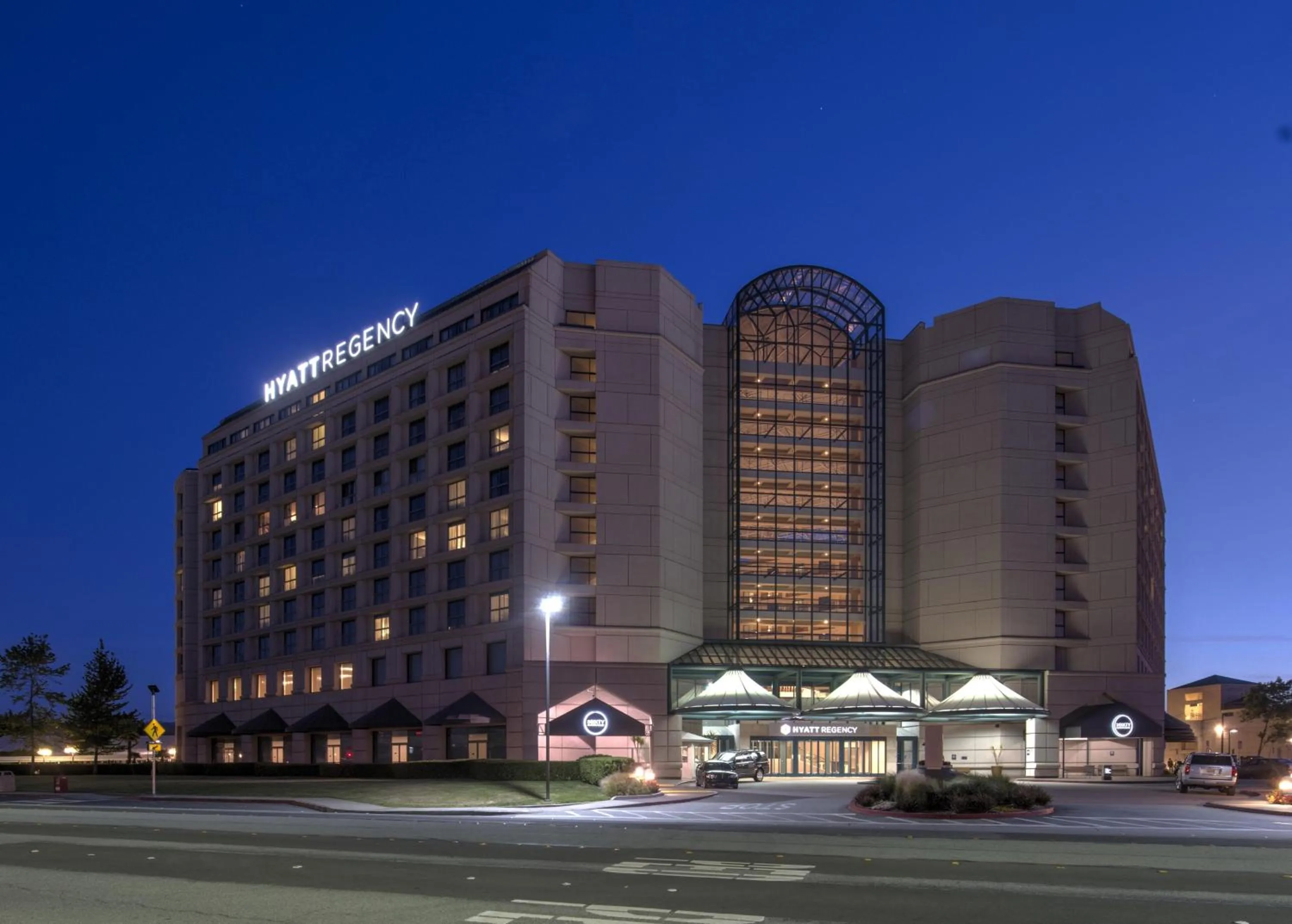 Property building in Hyatt Regency San Francisco Airport