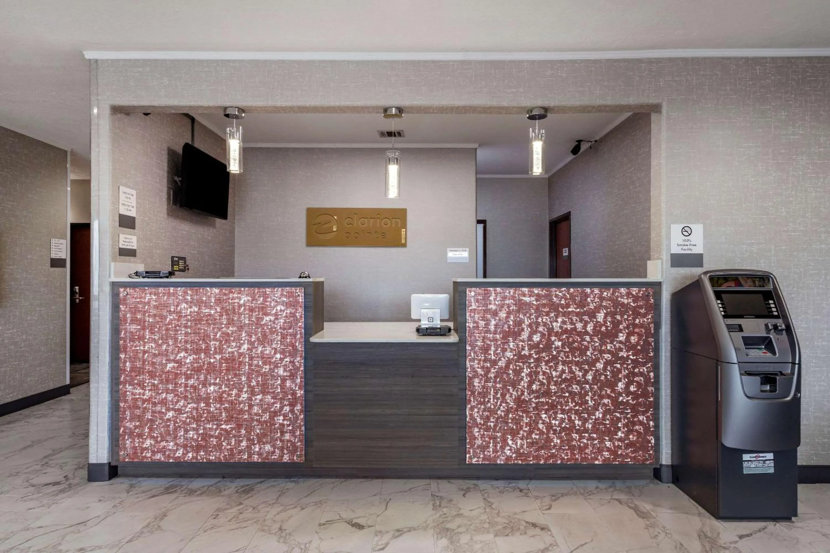 Lobby or reception in Clarion Pointe Sulphur - Lake Charles