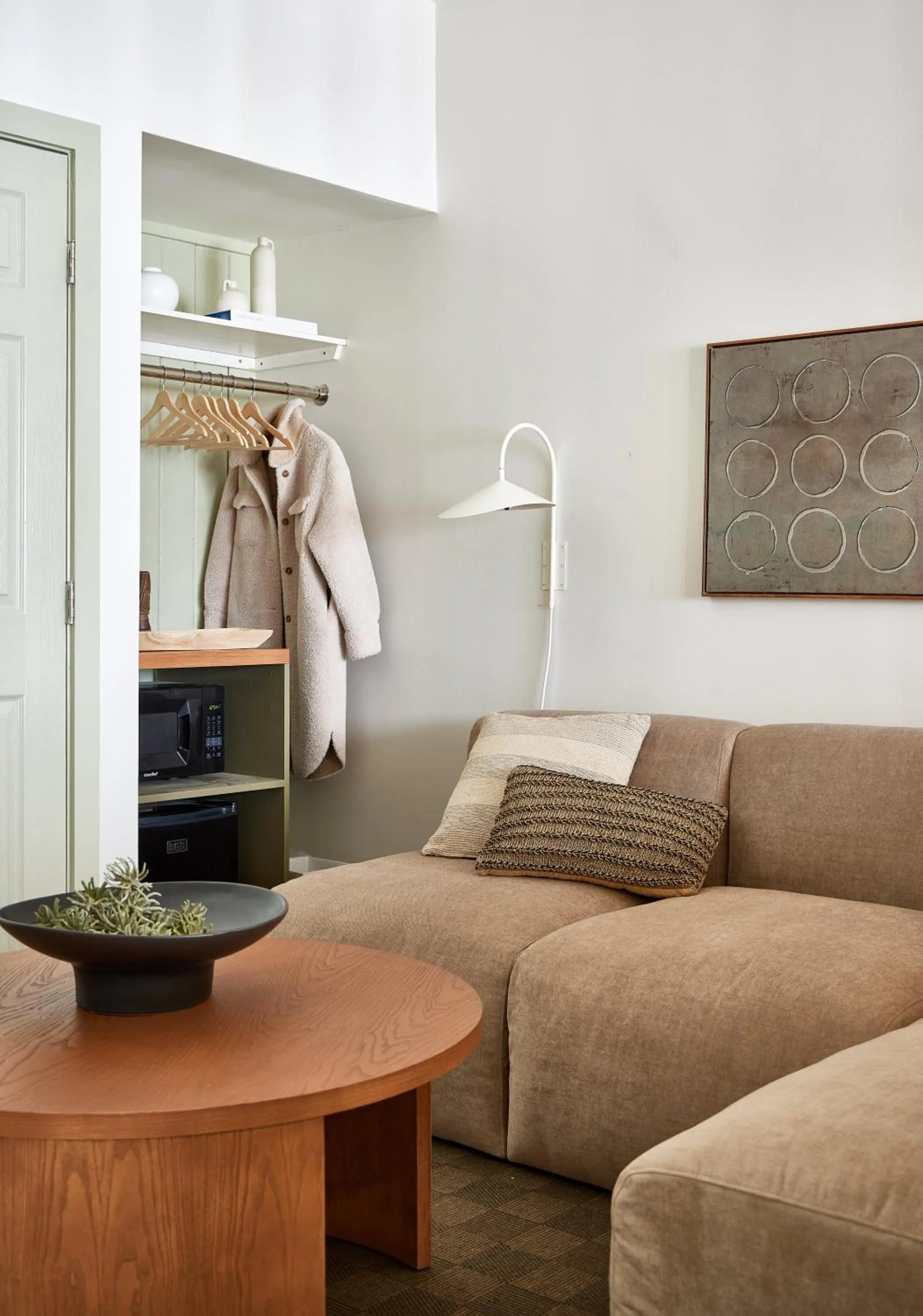 Seating area in Bluebird Lake Placid