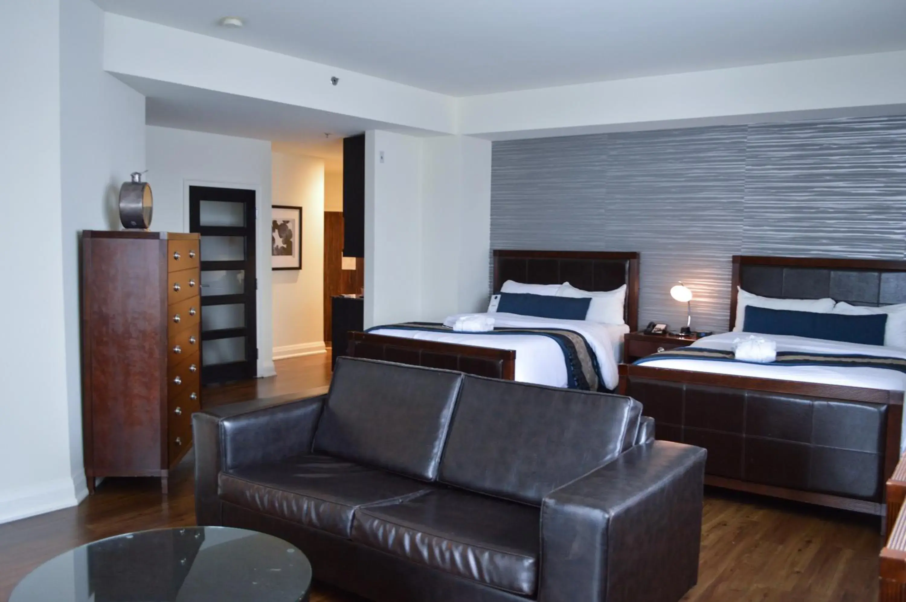 Two Queen Beds with Jetted Tub and Pullout in Sterling Inn & Spa Two Queen Beds with Jetted Tub and Pullout in Sterling Inn & Spa