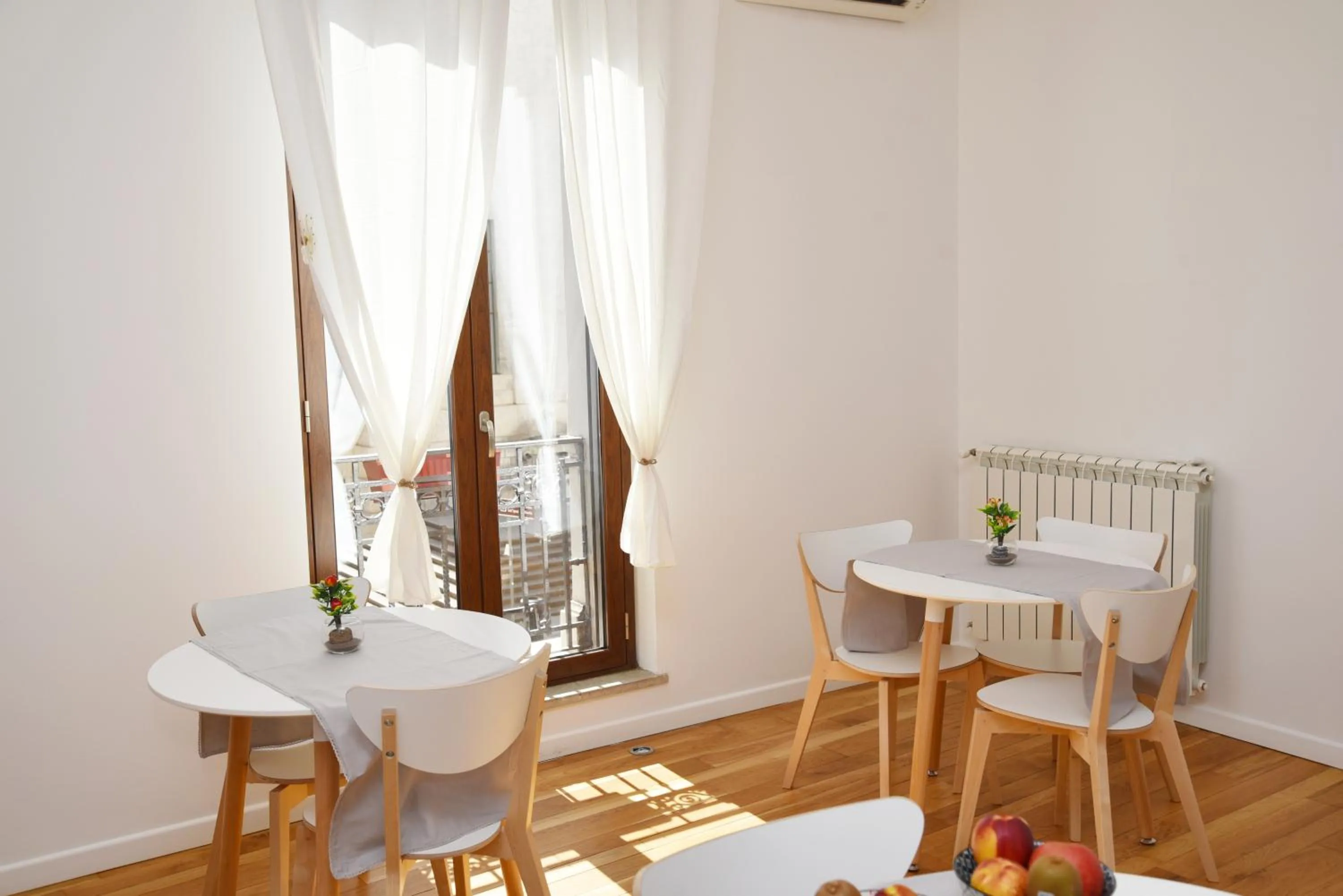 Seating area in 315 Via Roma Rooms centro