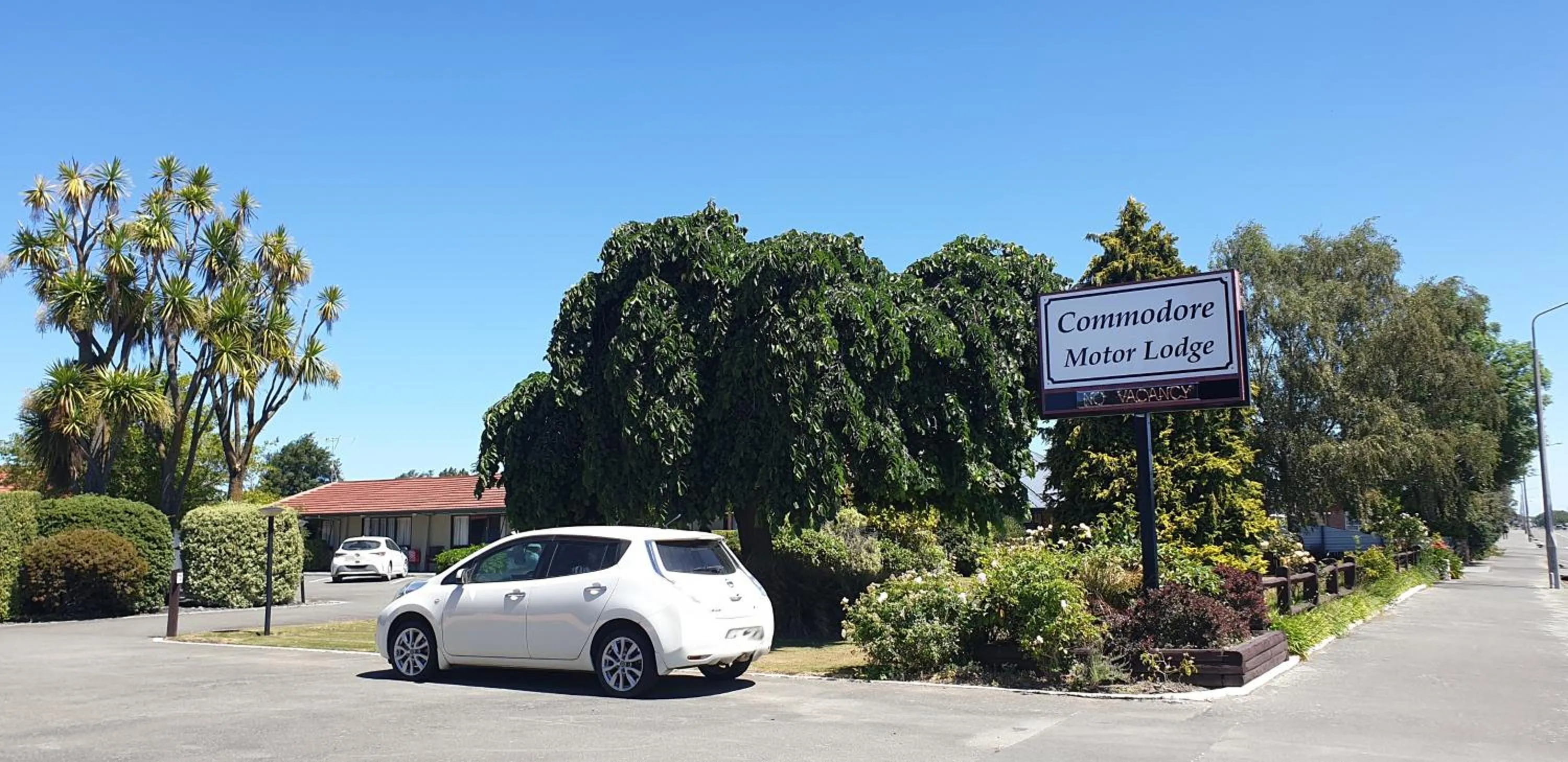 Commodore Motor Lodge