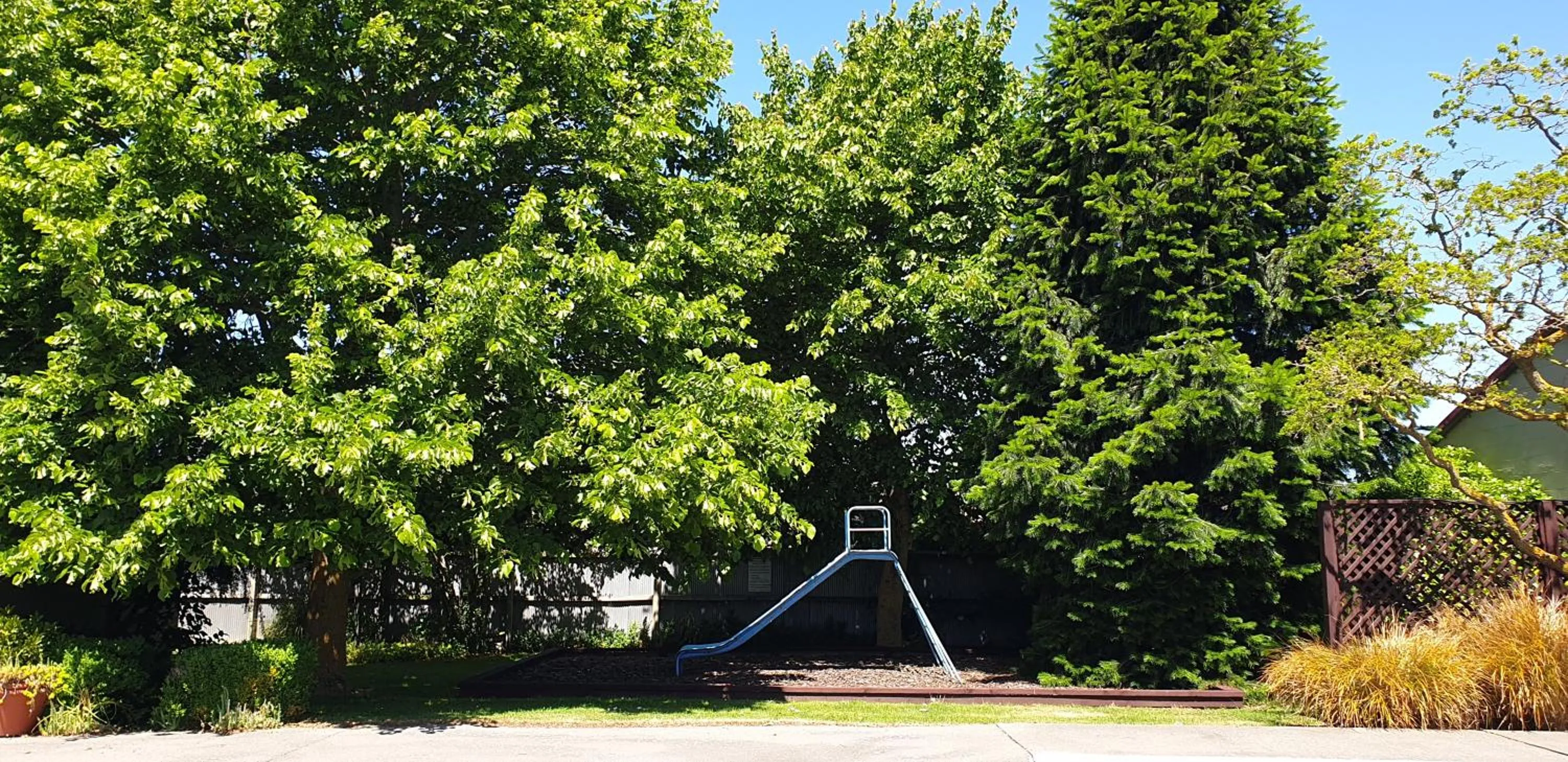 Children play ground in Commodore Motor Lodge