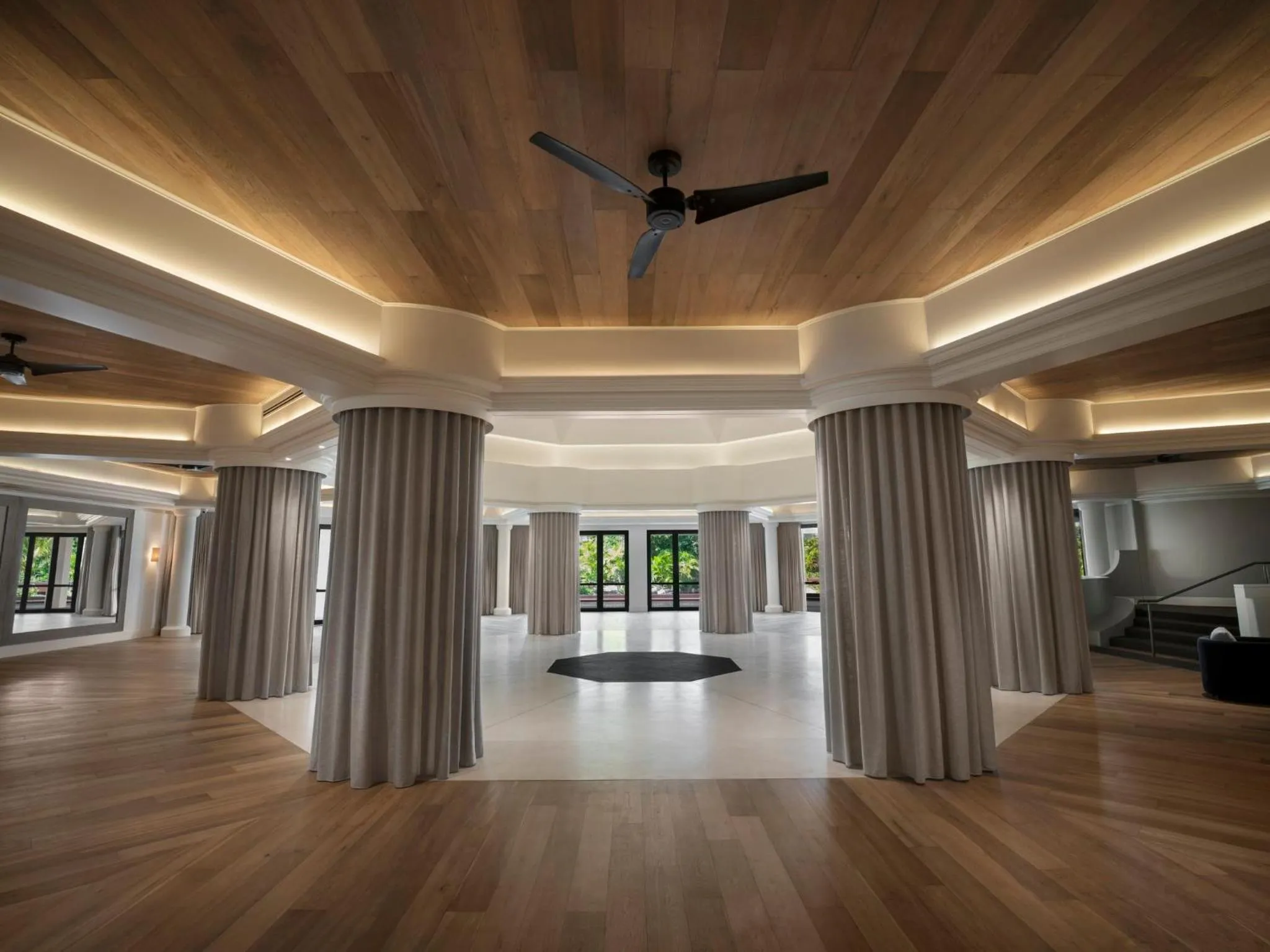 Banquet/Function facilities in InterContinental Hayman Great Barrier Reef