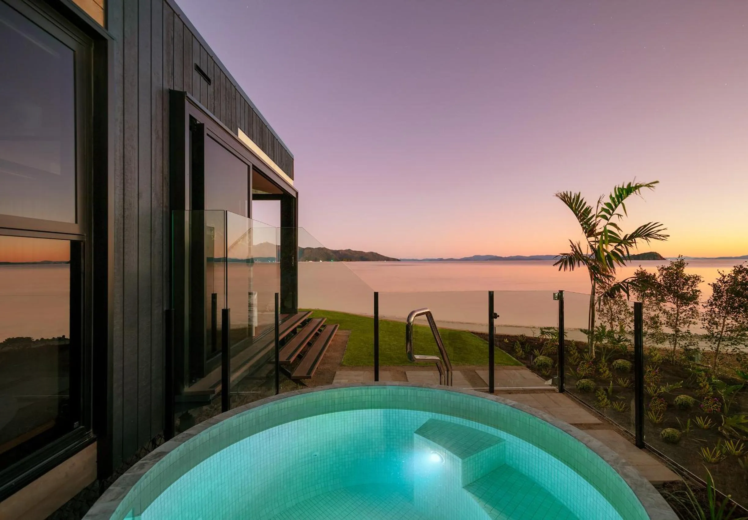 Swimming pool in InterContinental Hayman Great Barrier Reef