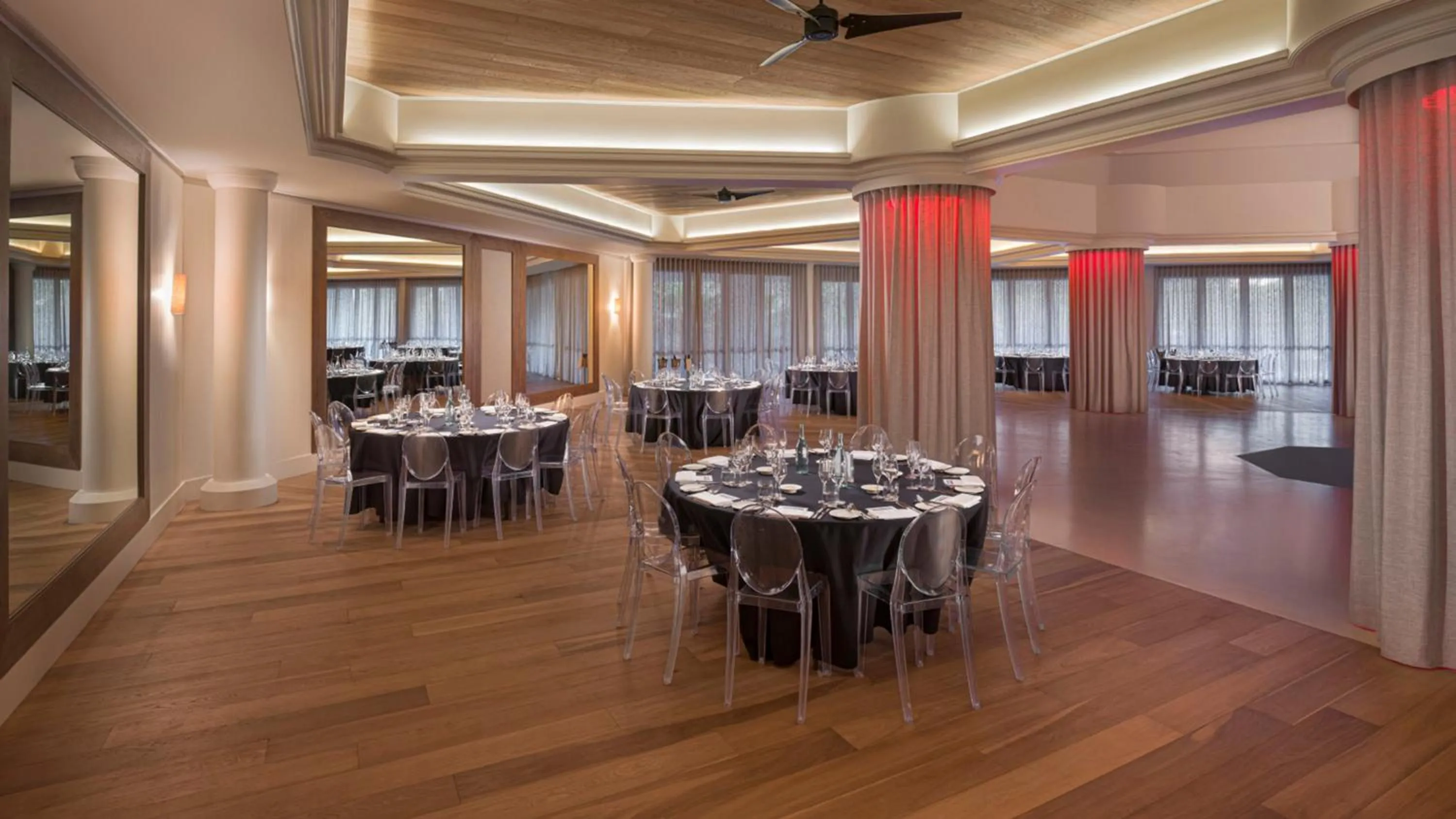 Banquet/Function facilities in InterContinental Hayman Great Barrier Reef