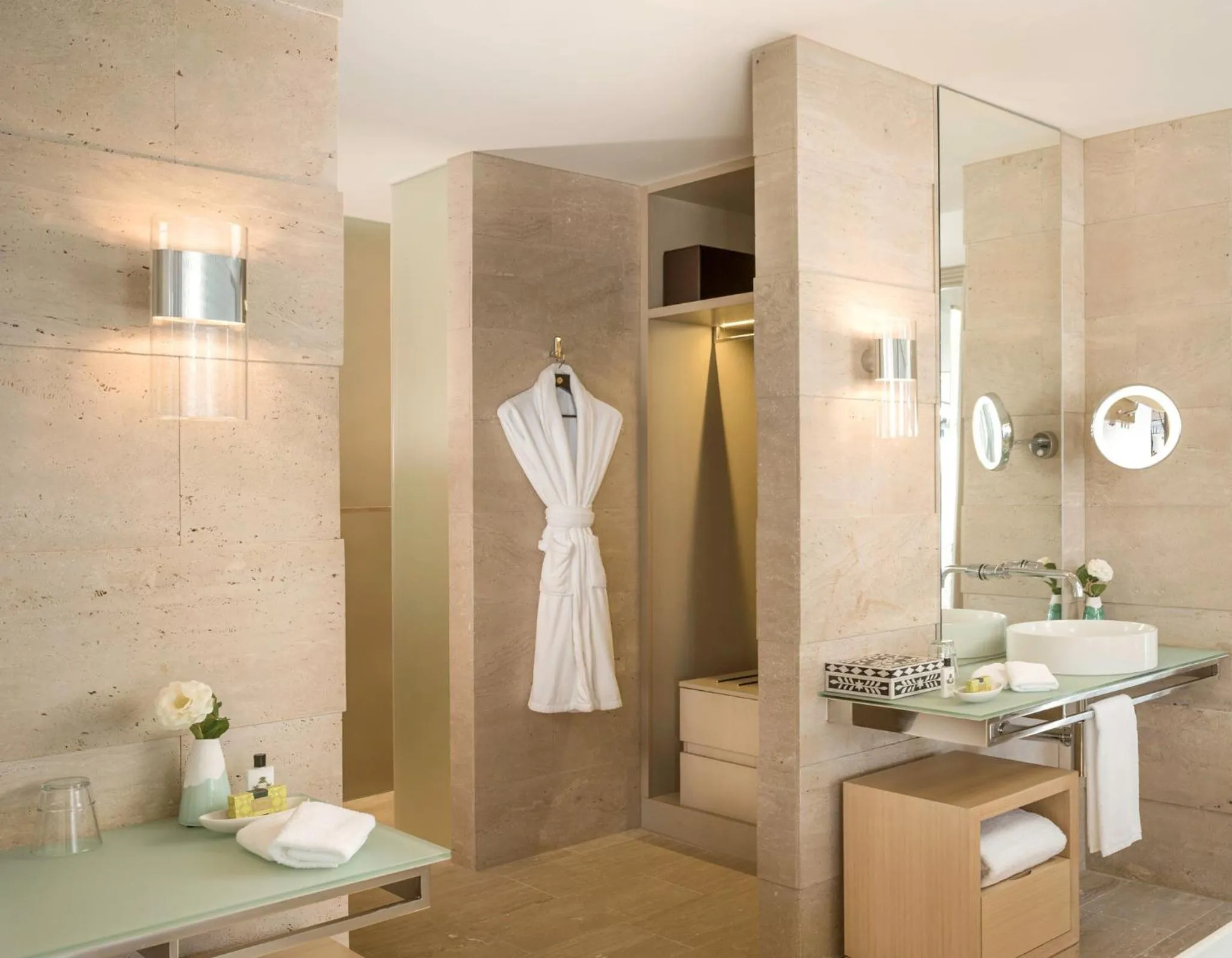 Bathroom in InterContinental Hayman Great Barrier Reef