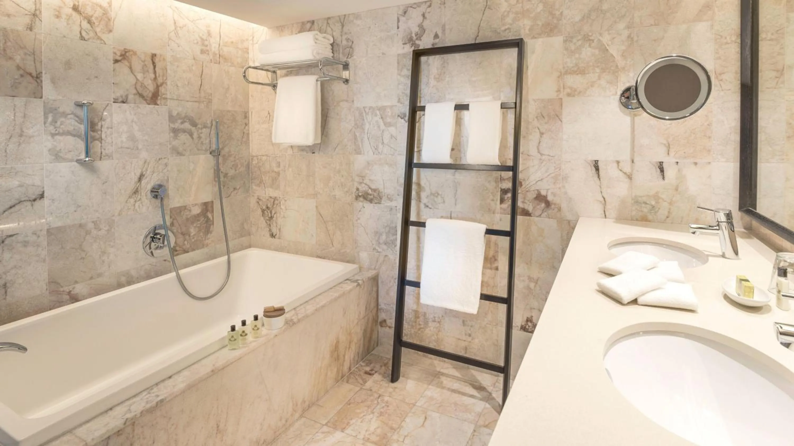 Bathroom in InterContinental Hayman Great Barrier Reef