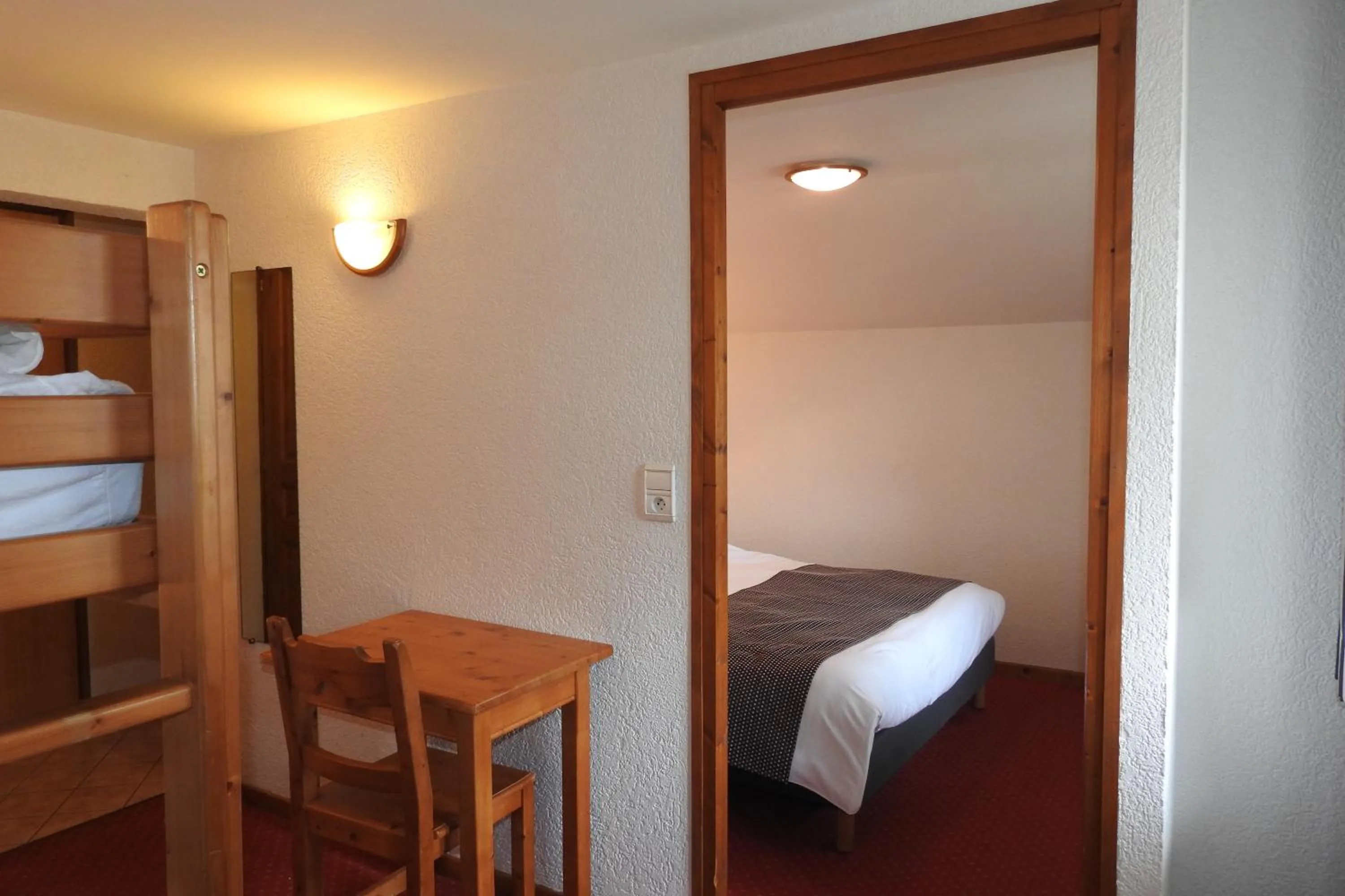 Photo of the whole room, Bed in Hôtel Belalp