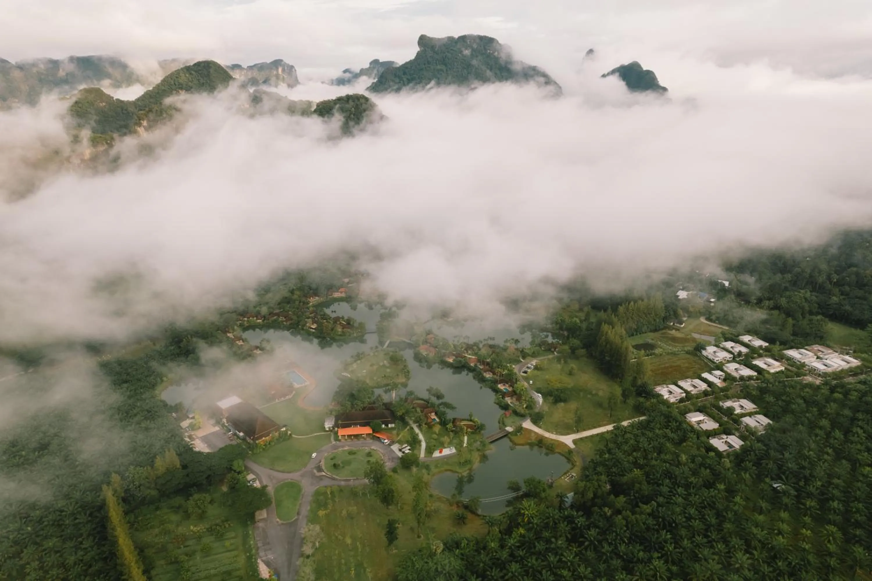 Property building in Bor Saen Pool Villa