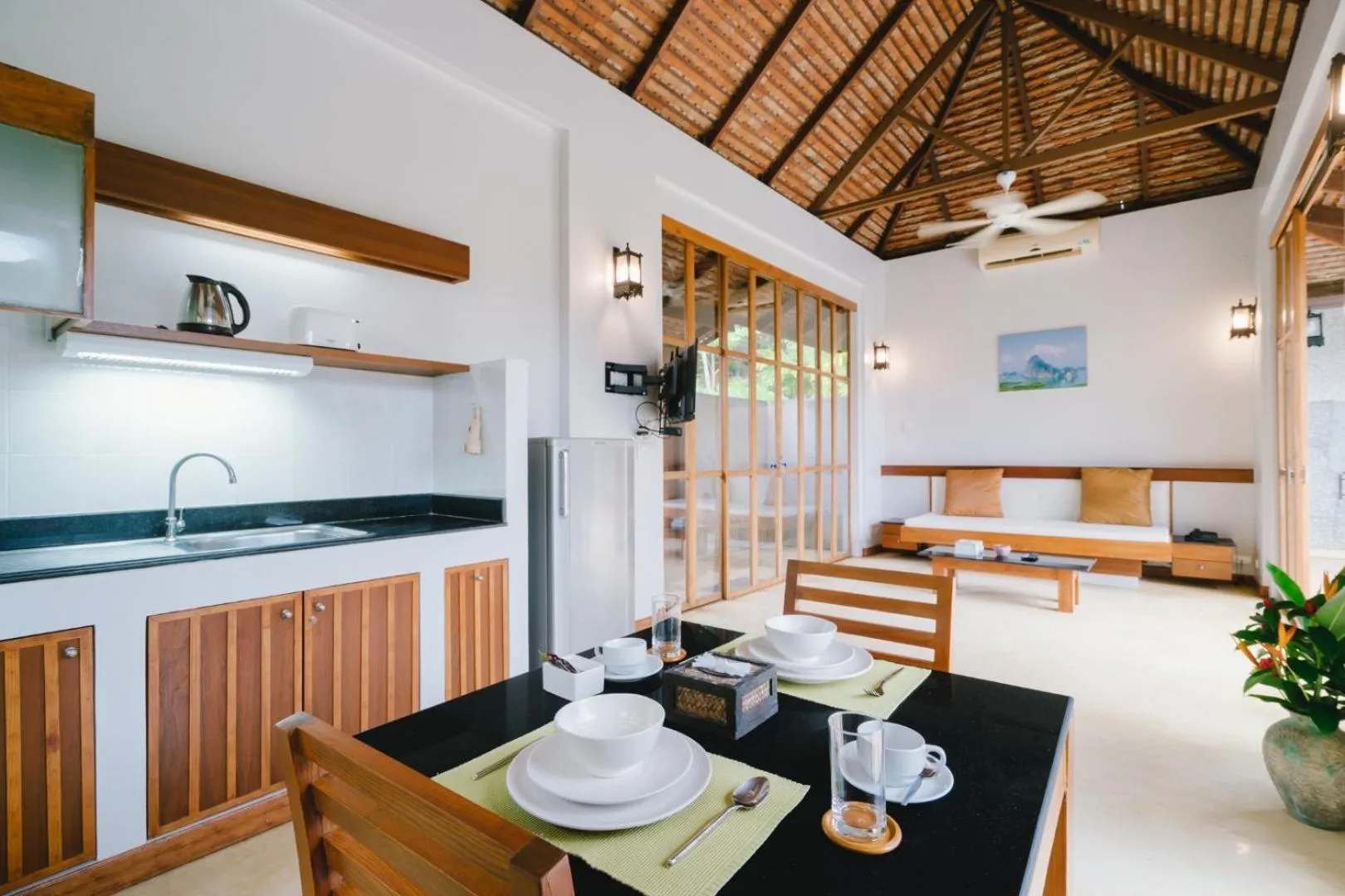Kitchen or kitchenette in Bor Saen Pool Villa