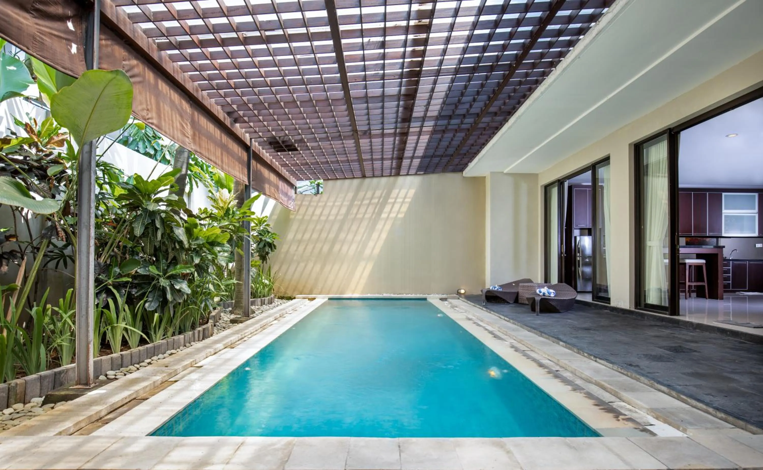 Pool view in Danoya Private Luxury Residences